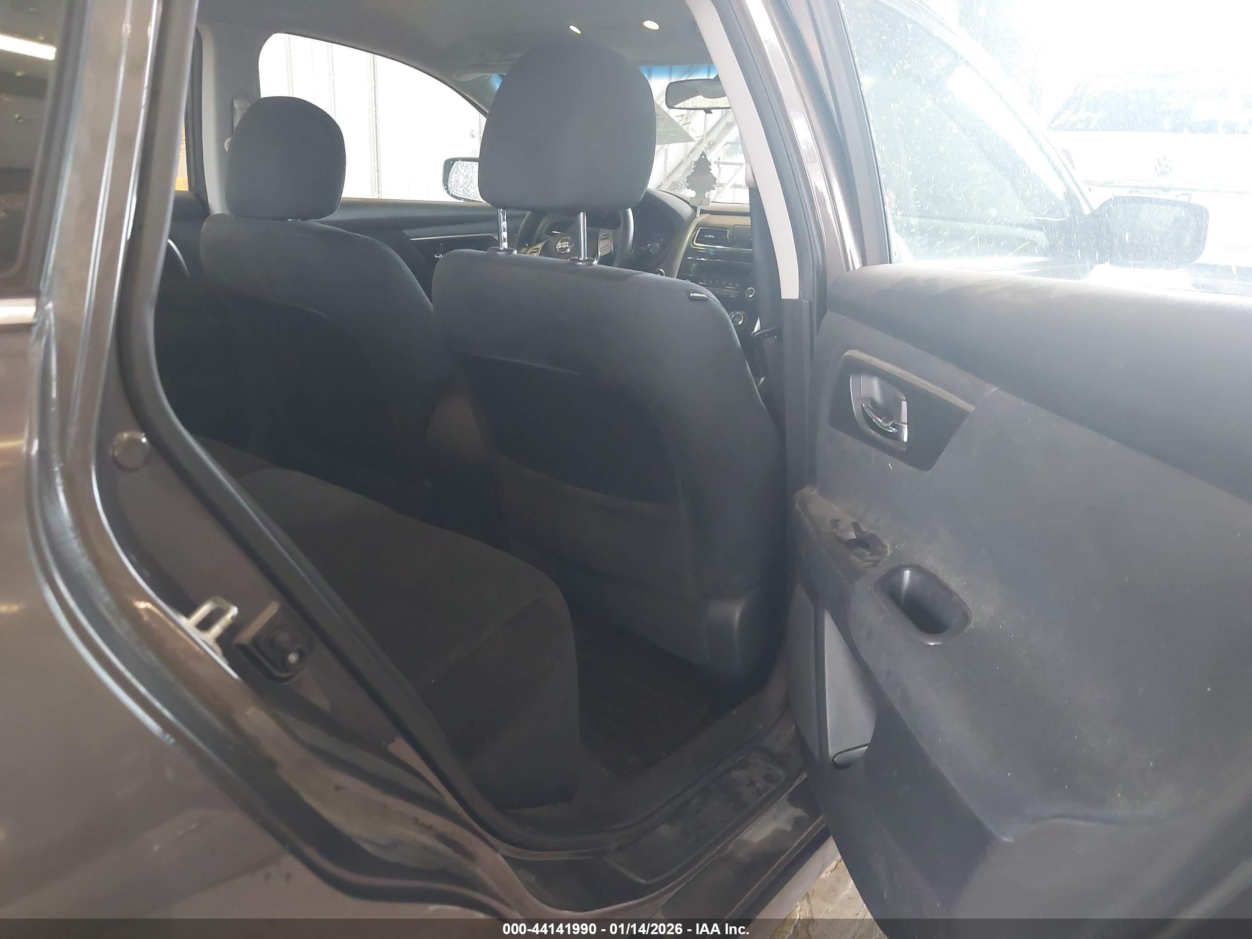 NISSAN ALTIMA image 8
