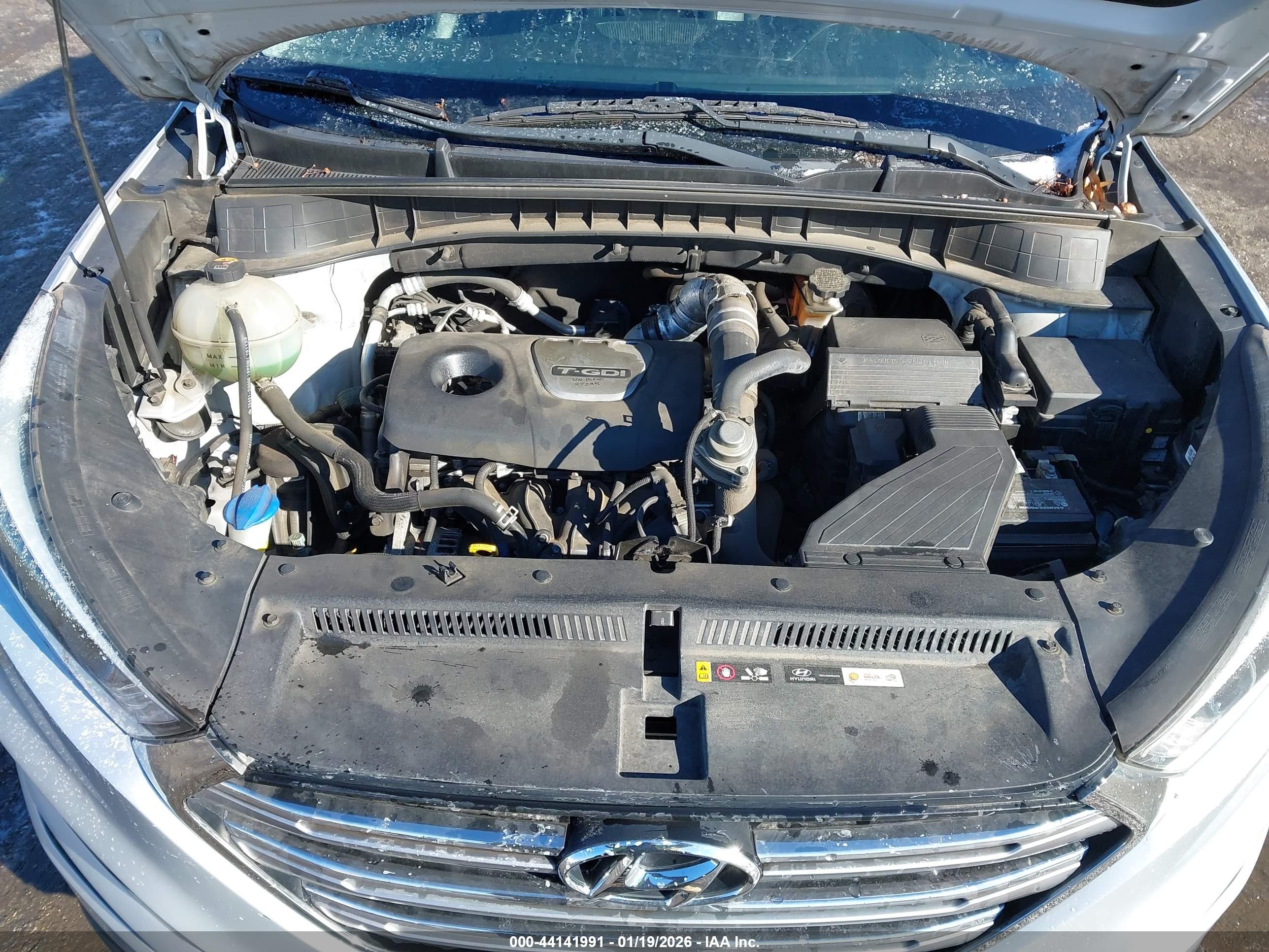 HYUNDAI TUCSON image 10