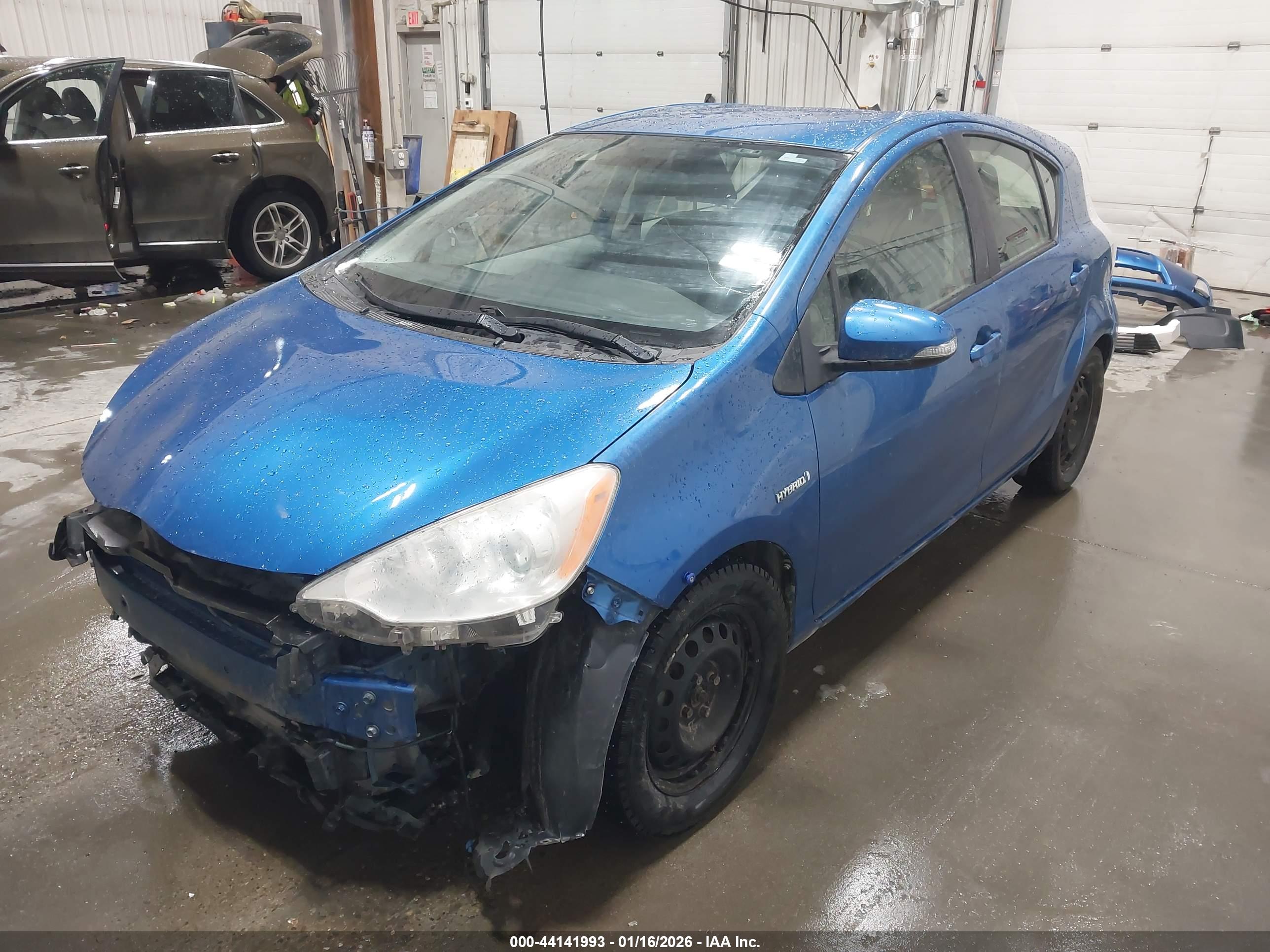 TOYOTA PRIUS image 2