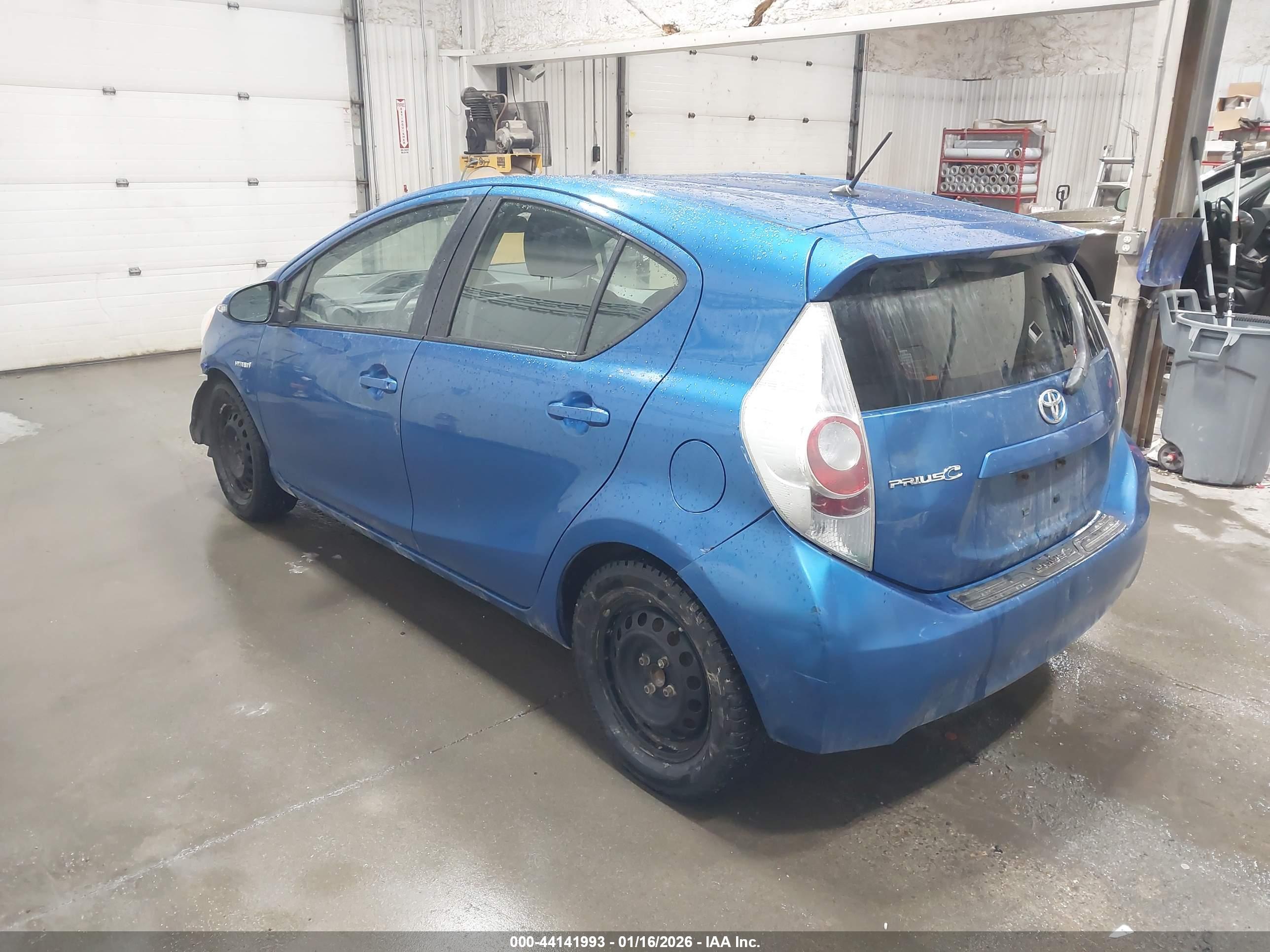 TOYOTA PRIUS image 3