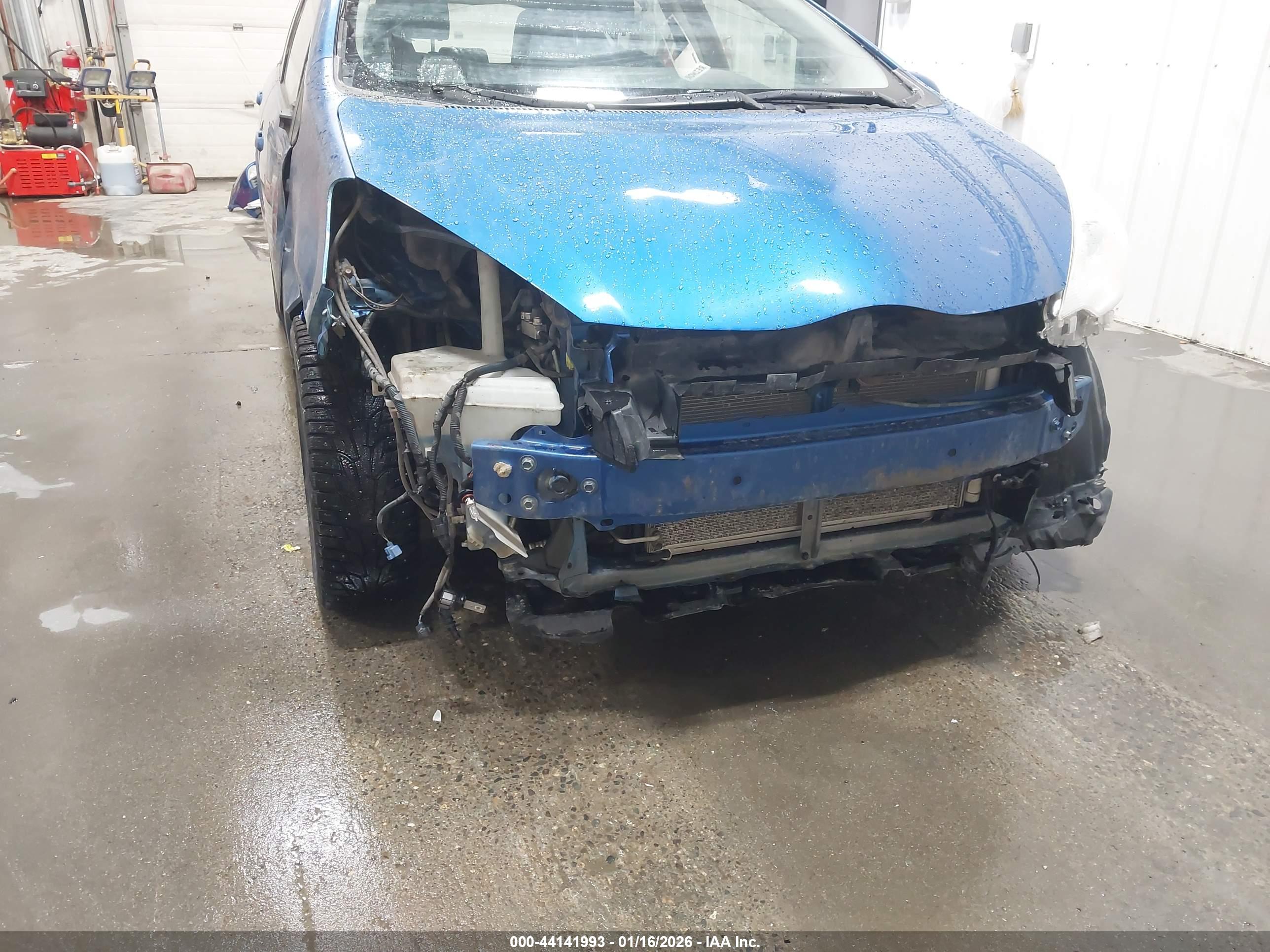 TOYOTA PRIUS image 6
