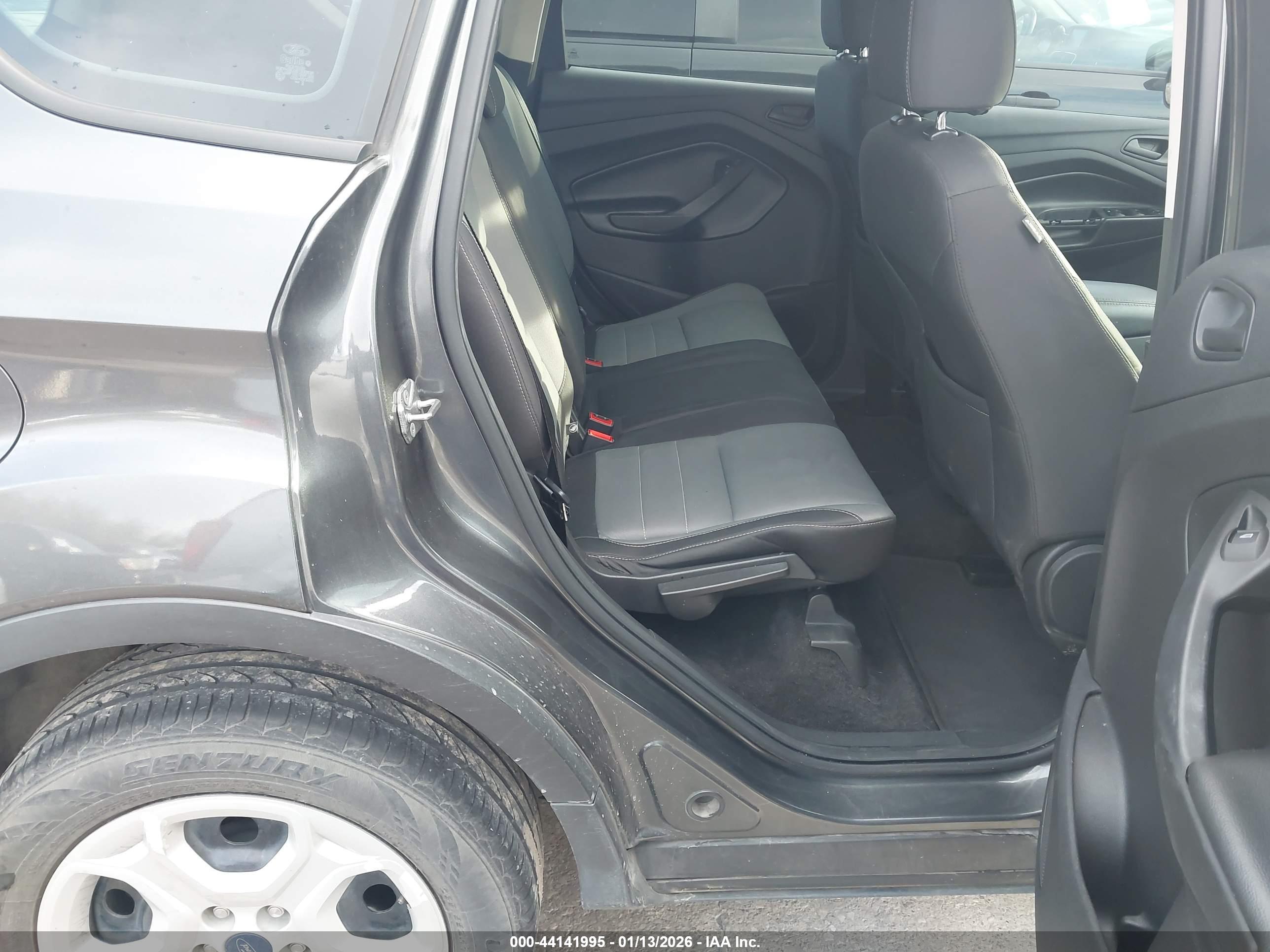 FORD ESCAPE image 8