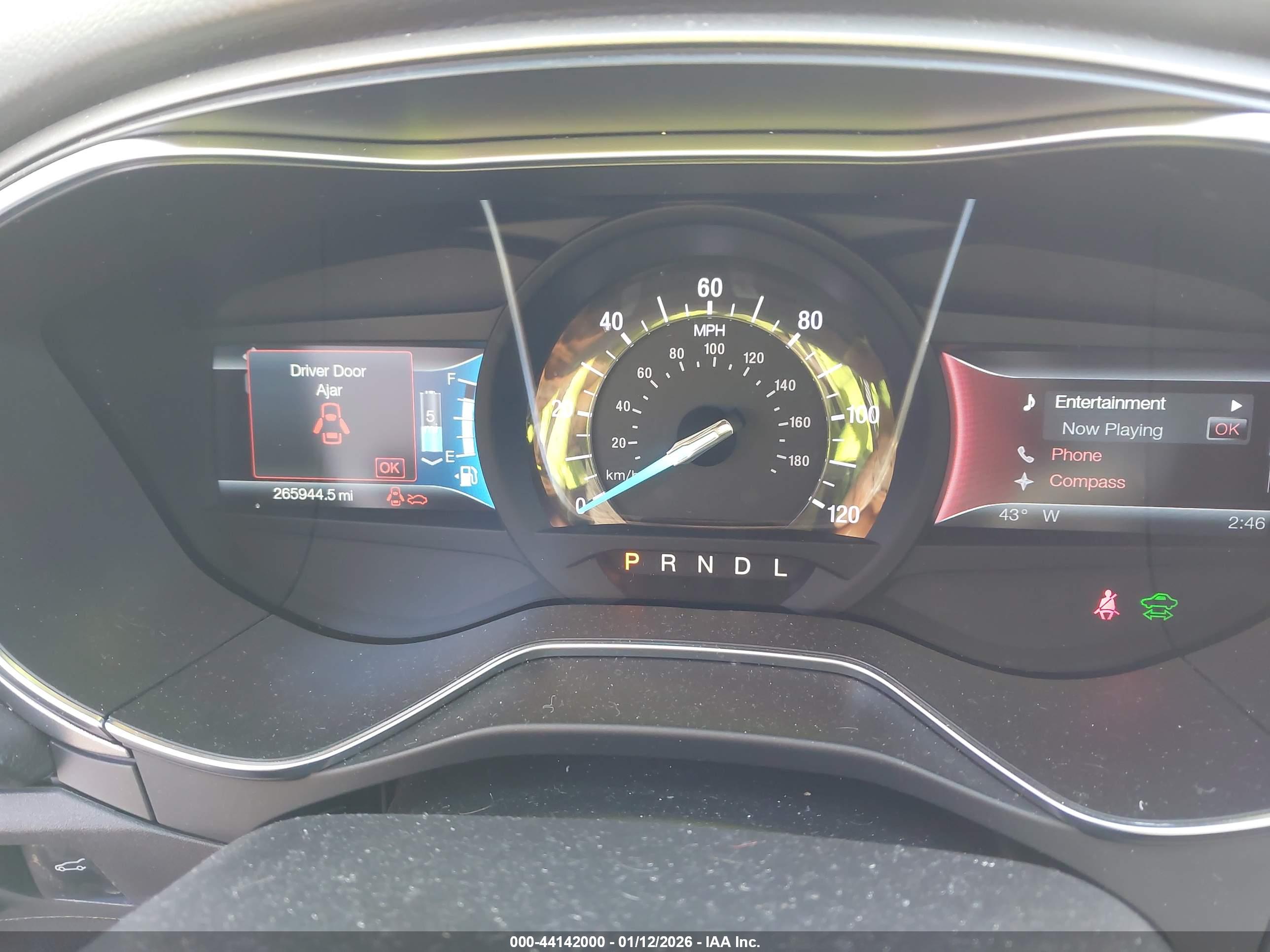 FORD FUSION image 7