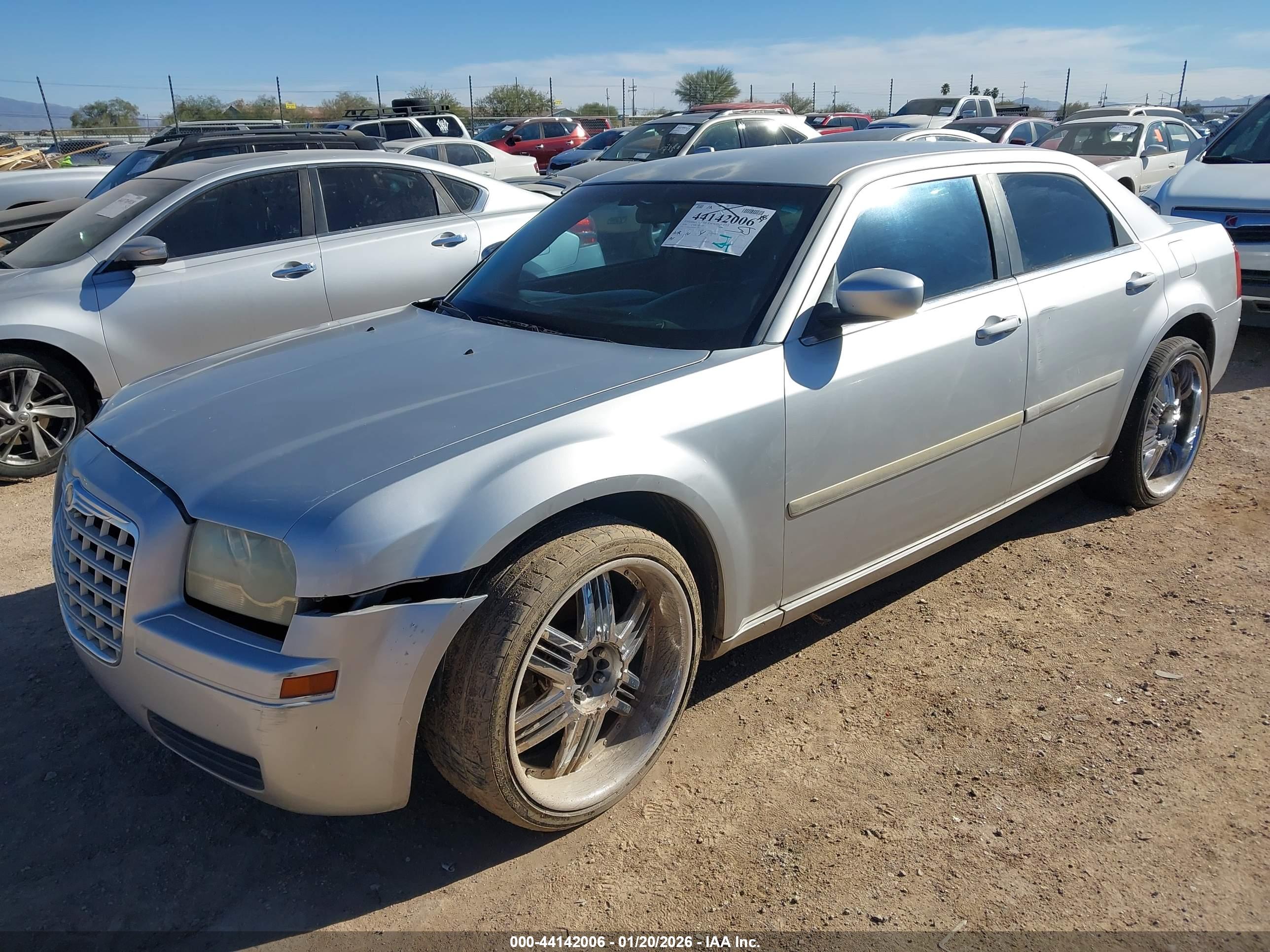 CHRYSLER 300 image 2