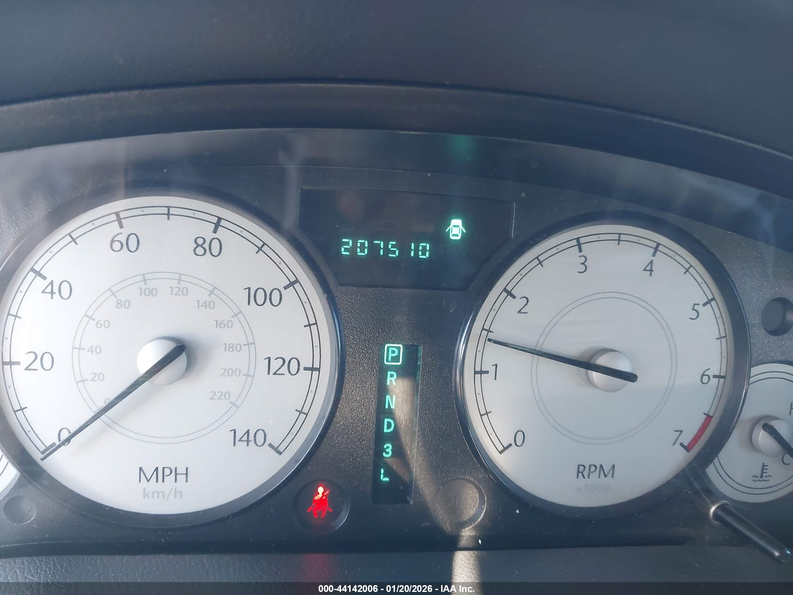 CHRYSLER 300 image 7