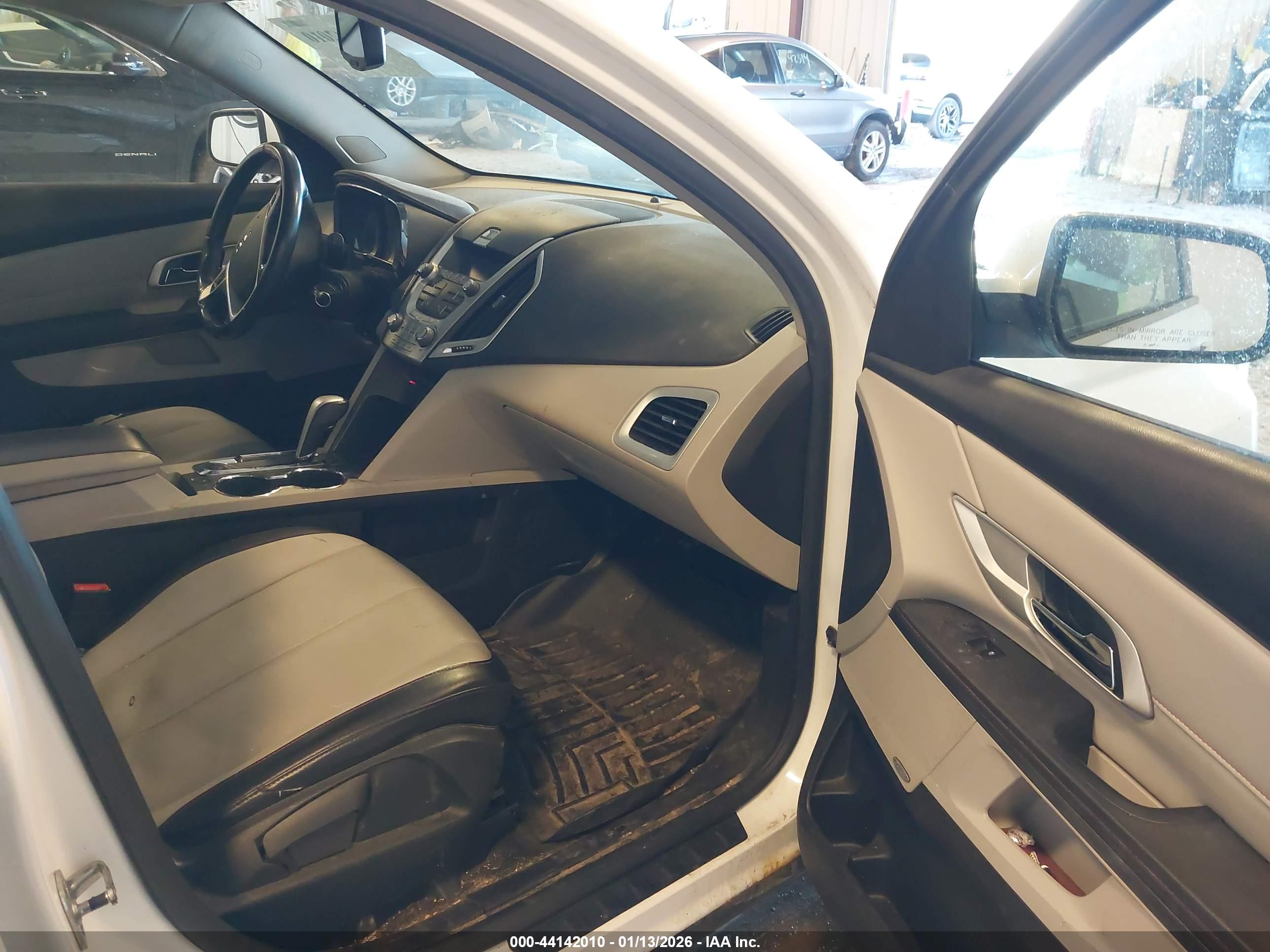 GMC TERRAIN image 5