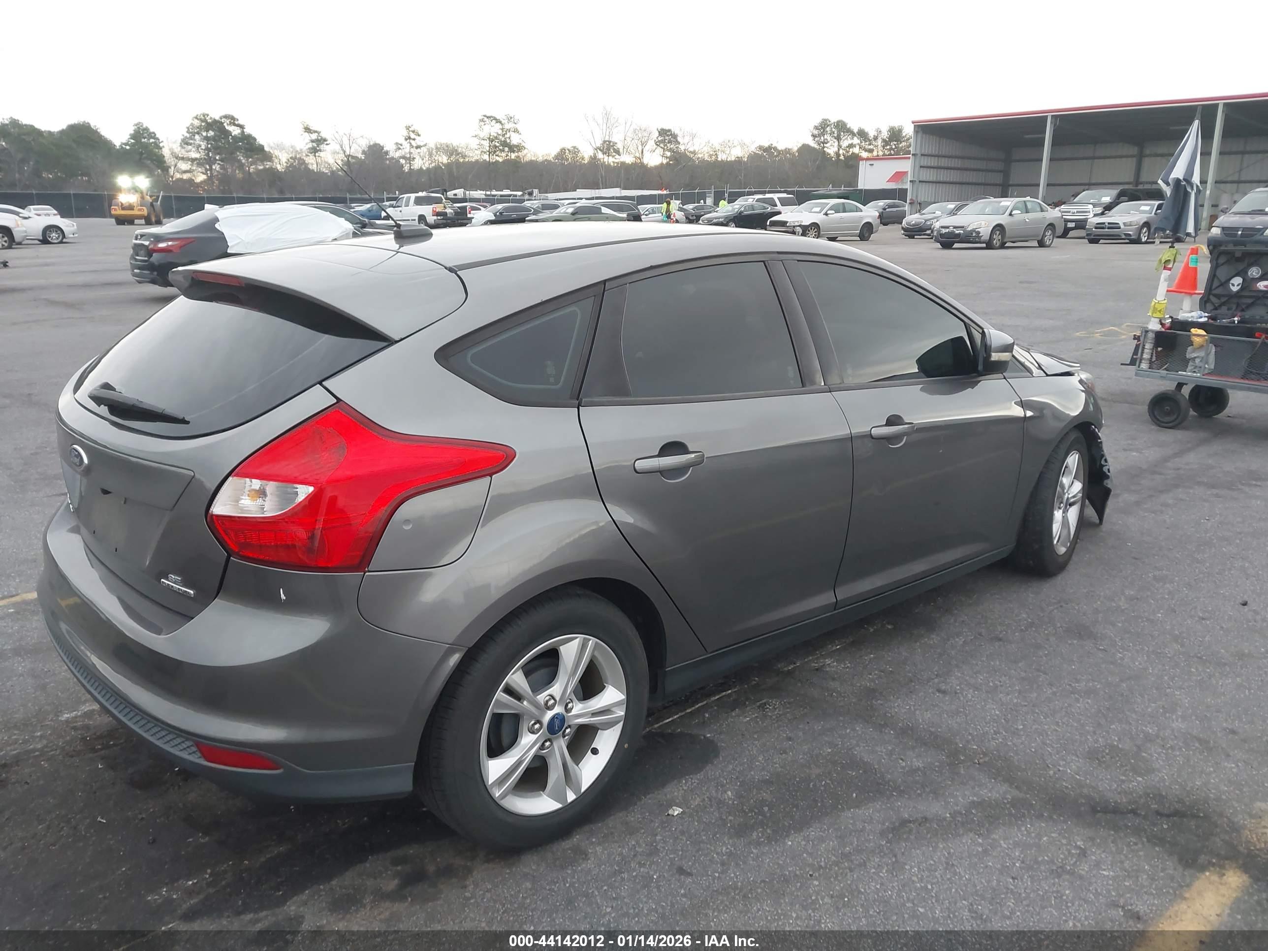 FORD FOCUS image 4