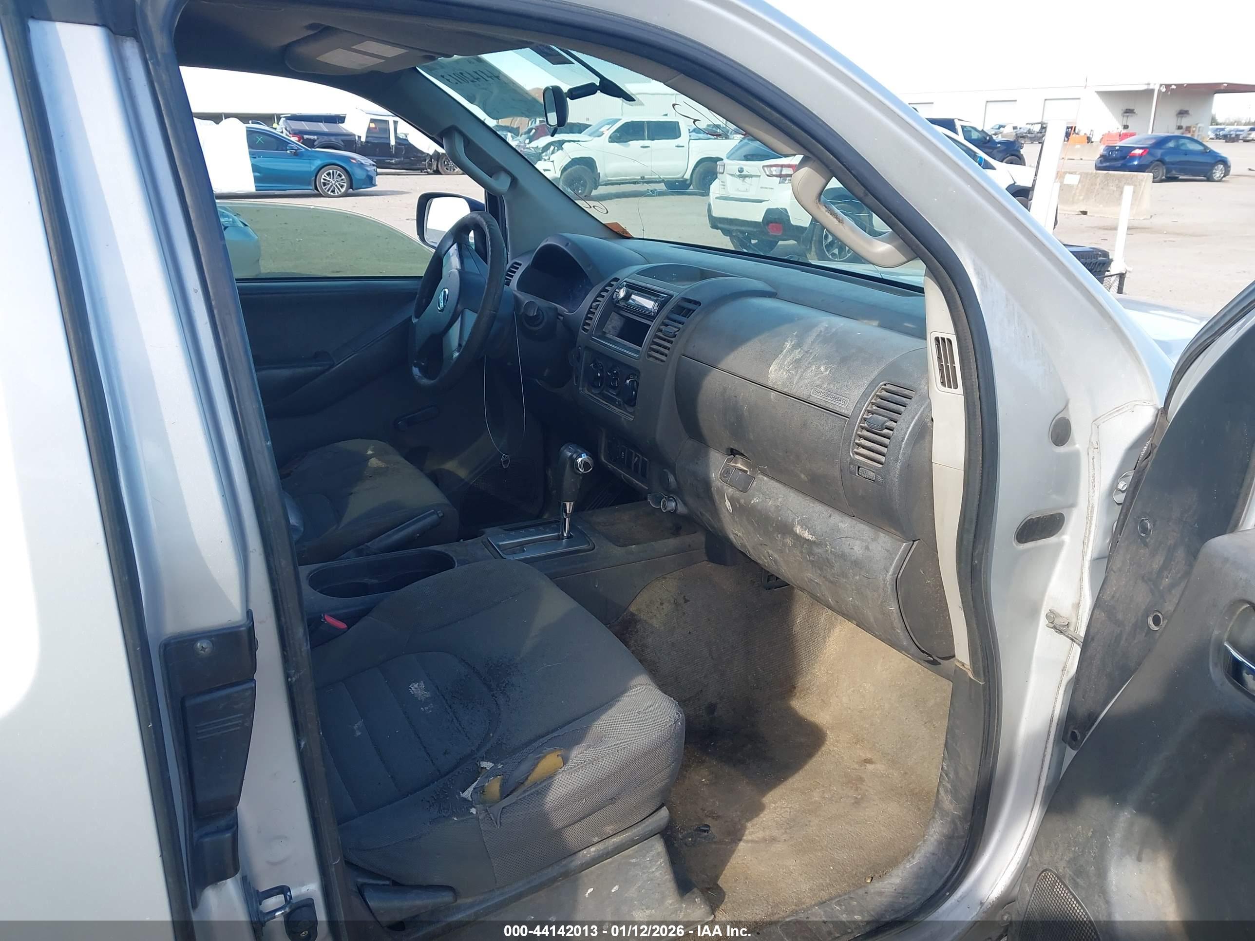 NISSAN FRONTIER image 5