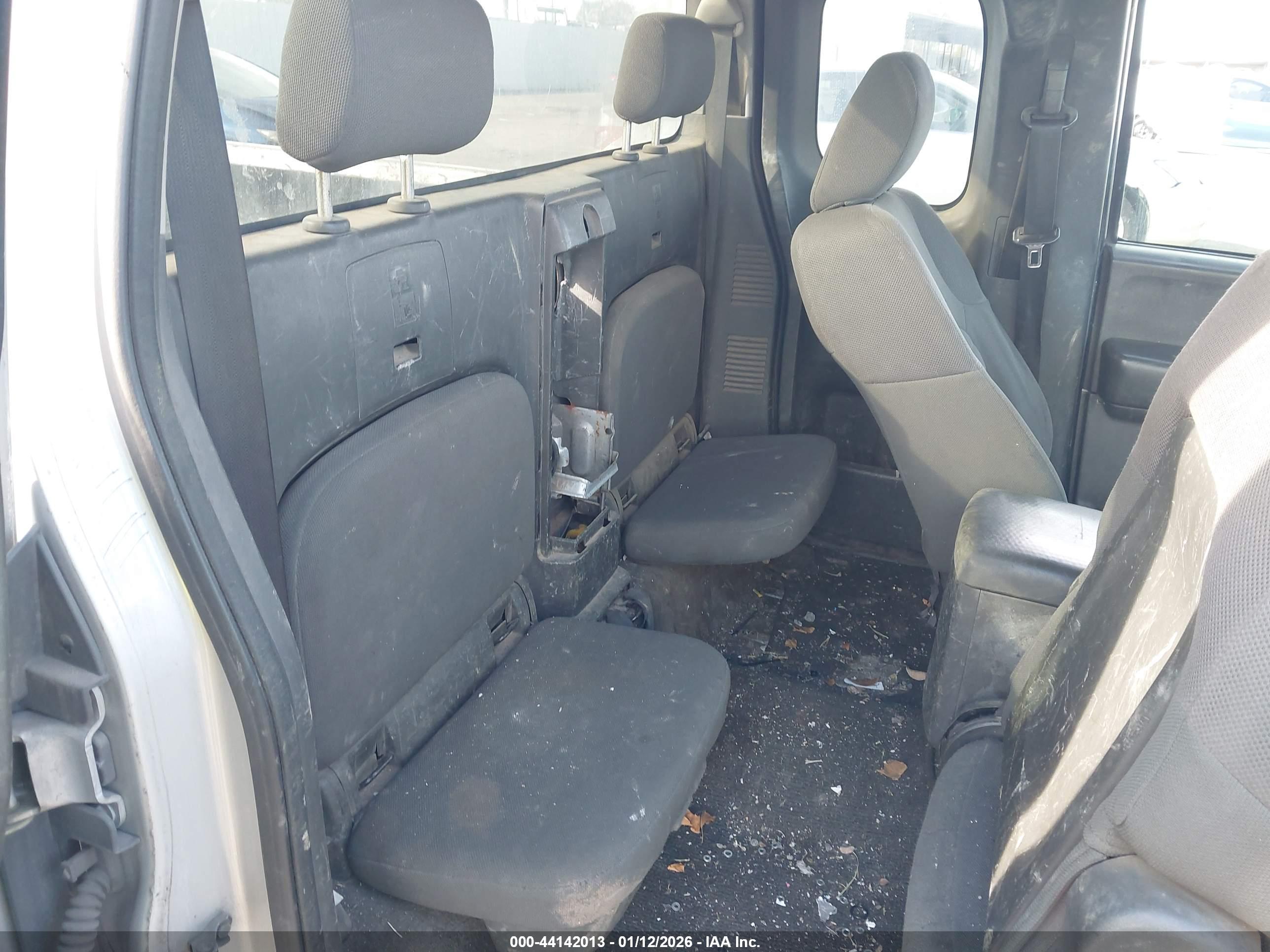 NISSAN FRONTIER image 8