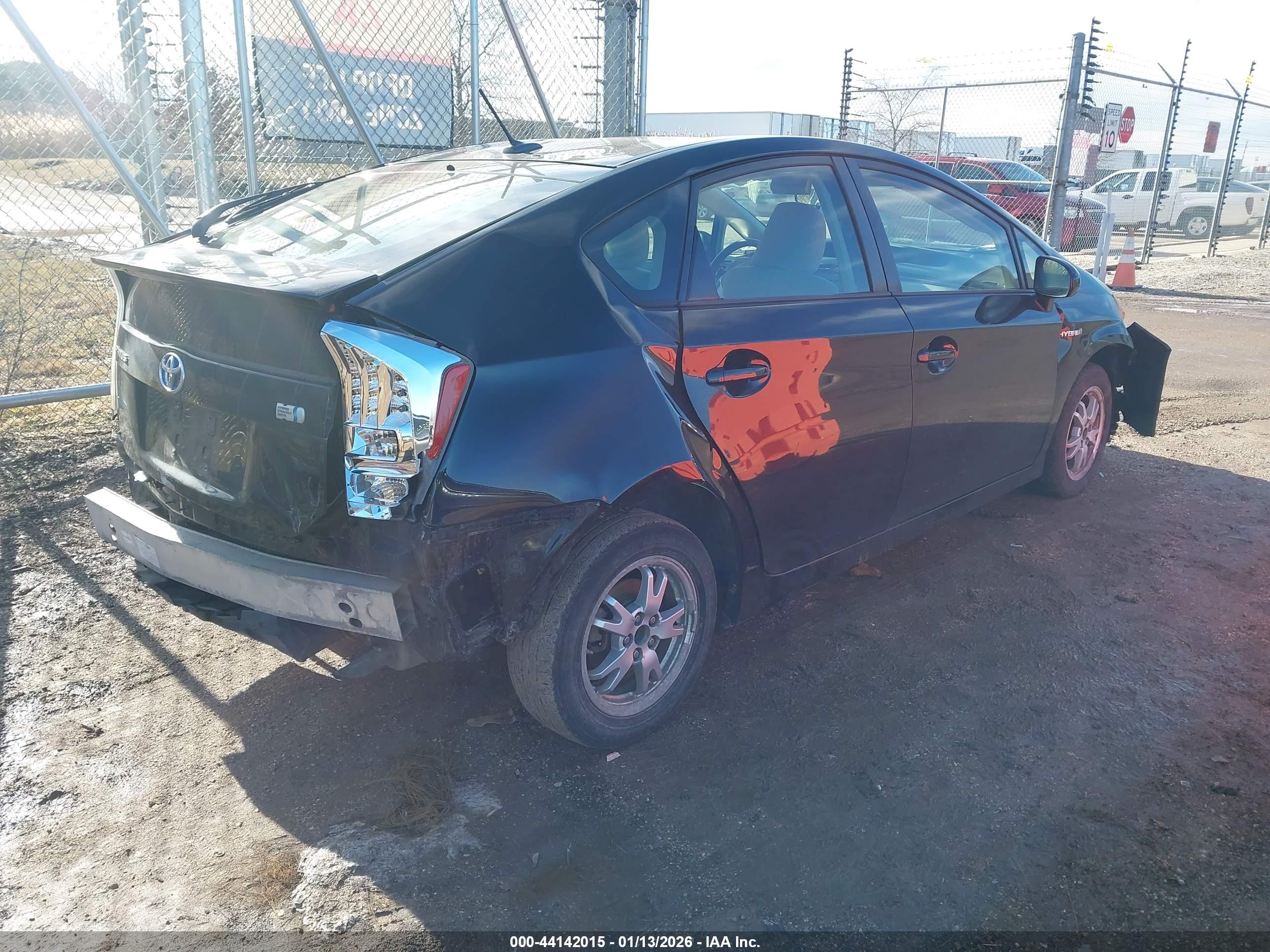 TOYOTA PRIUS image 4