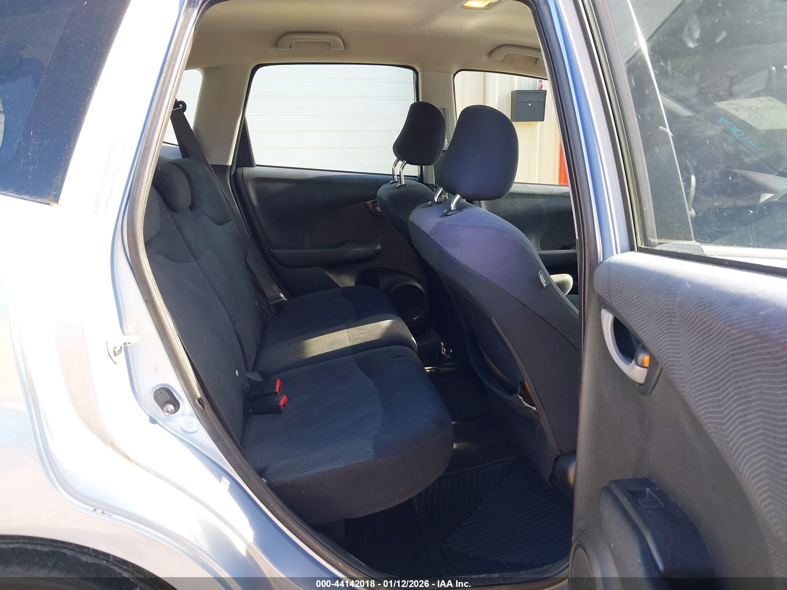 HONDA FIT image 8