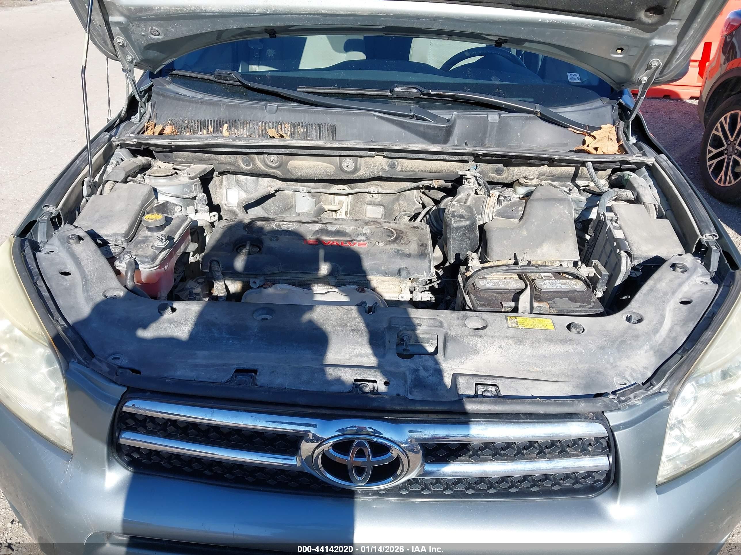 TOYOTA RAV4 image 10