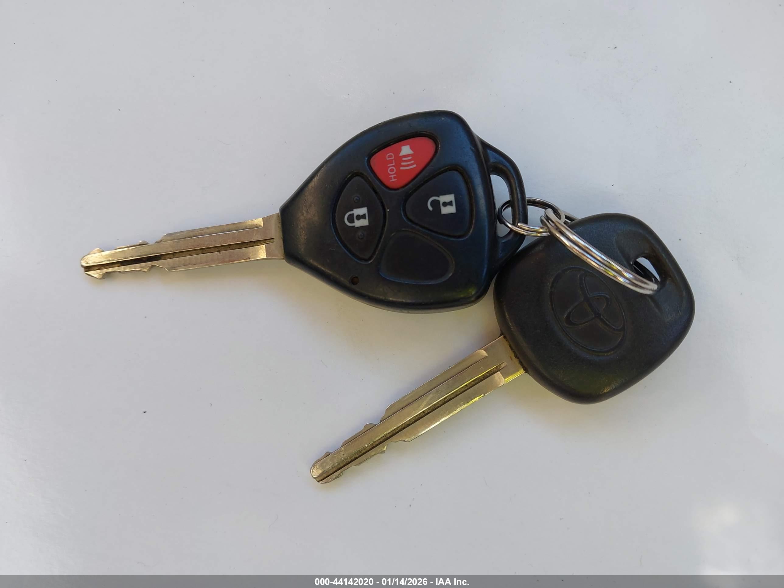 TOYOTA RAV4 image 11