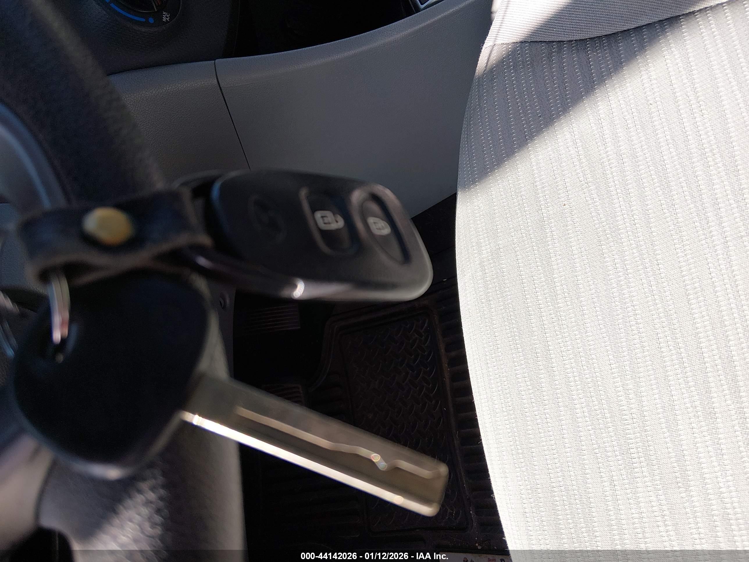 HYUNDAI ACCENT image 11