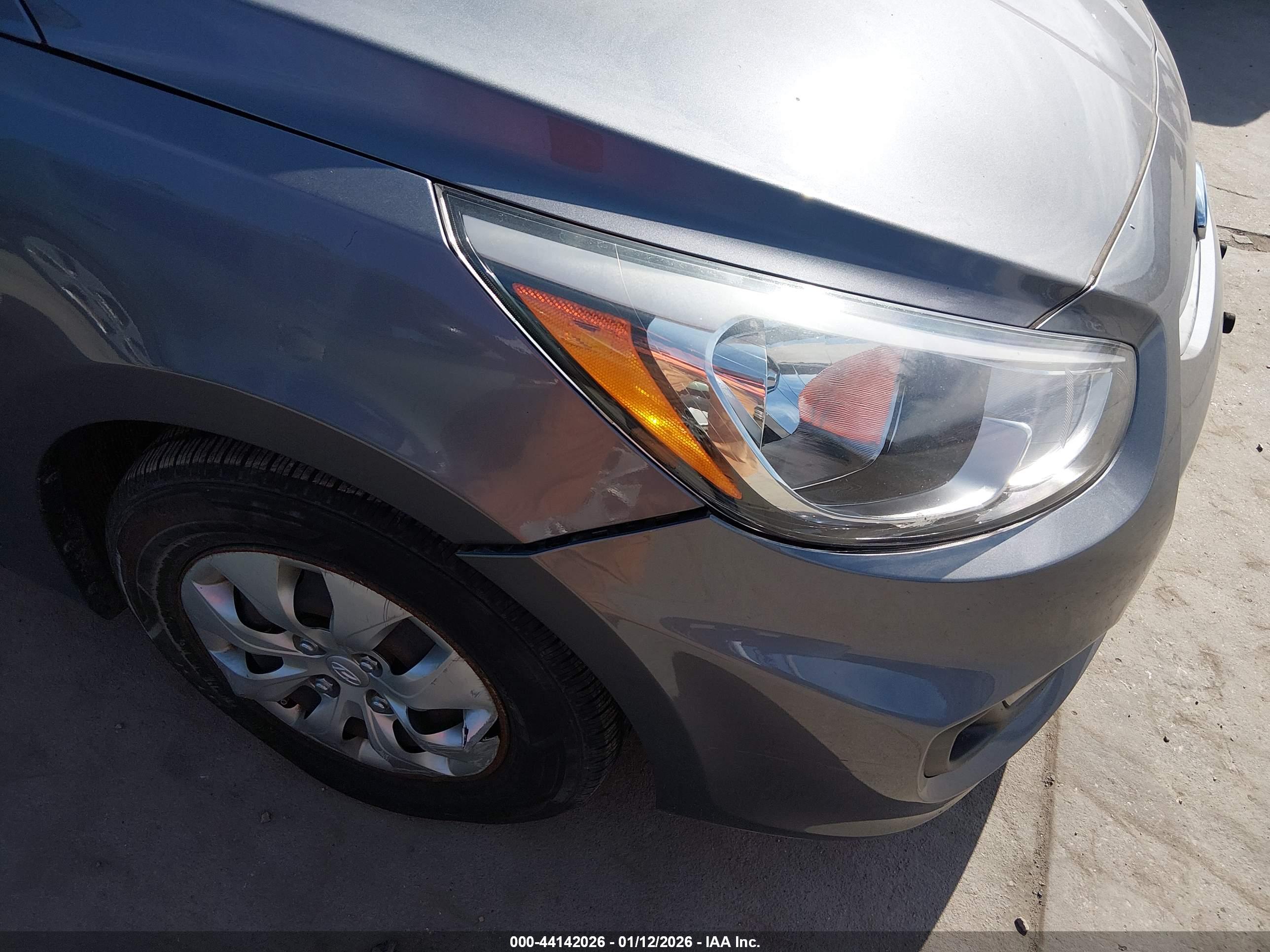 HYUNDAI ACCENT image 6
