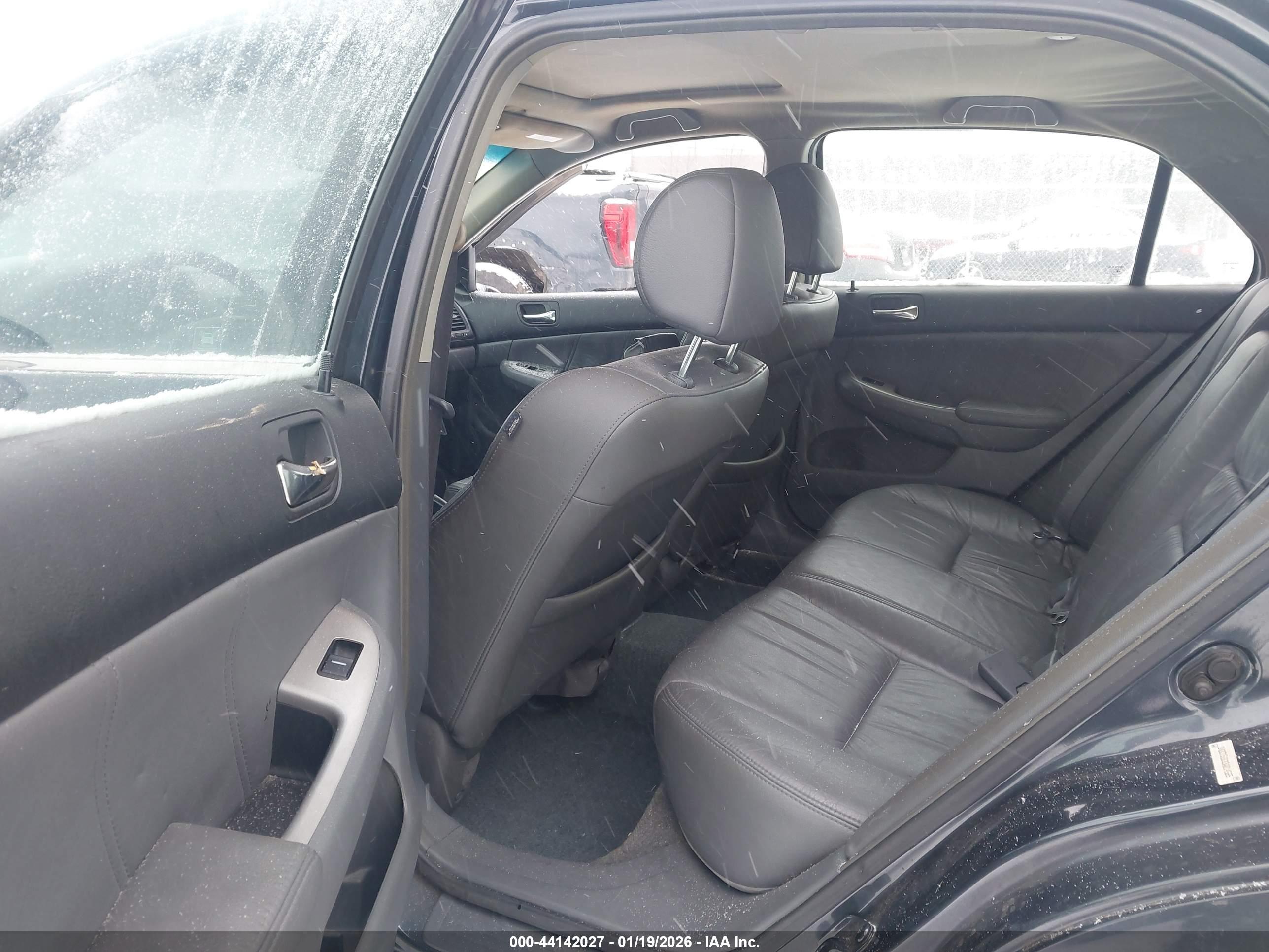 HONDA ACCORD image 8