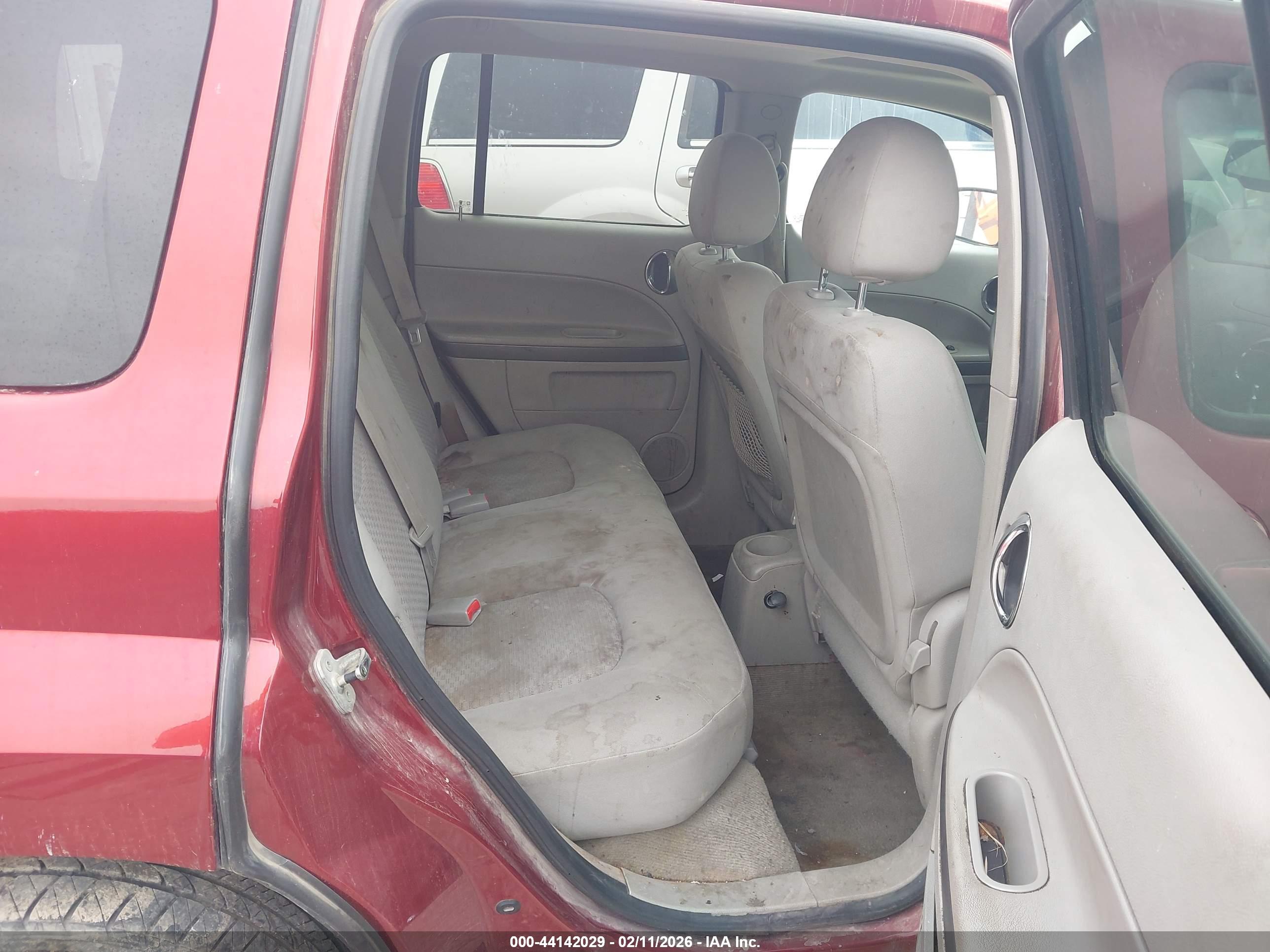 CHEVROLET HHR image 8