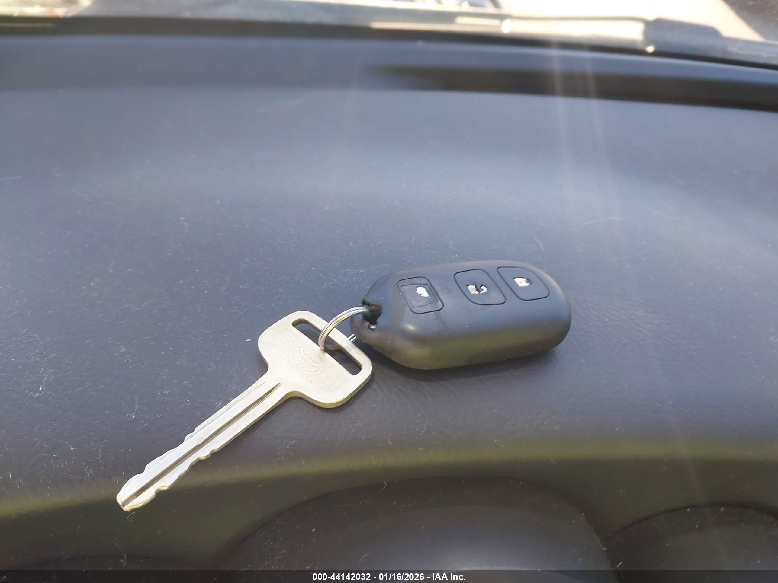 TOYOTA MATRIX image 11