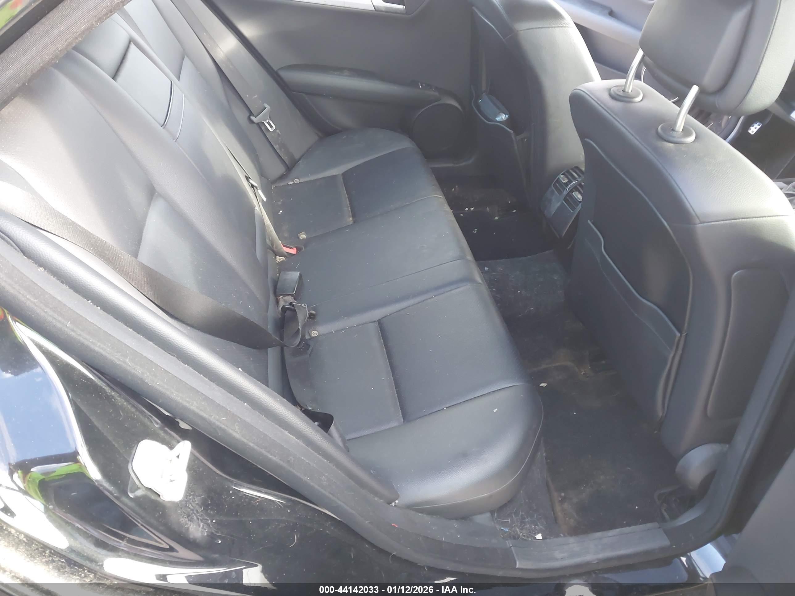 MERCEDES-BENZ C image 8