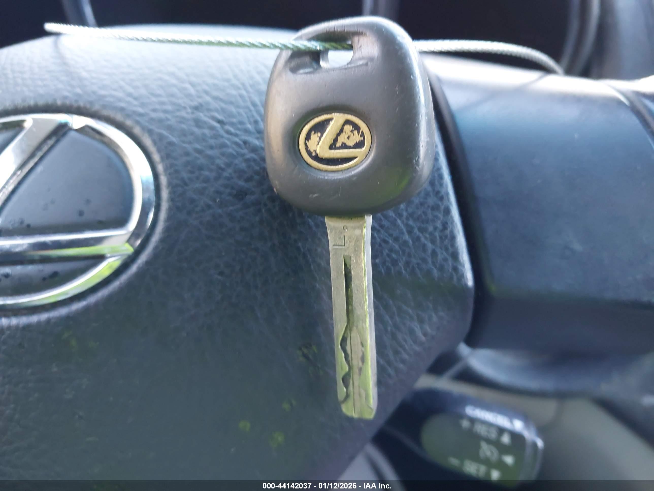 LEXUS RX image 11