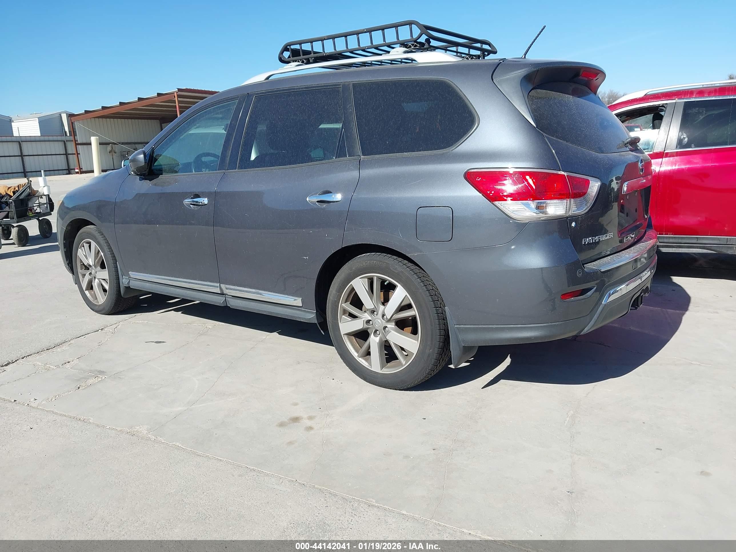 NISSAN PATHFINDER image 3