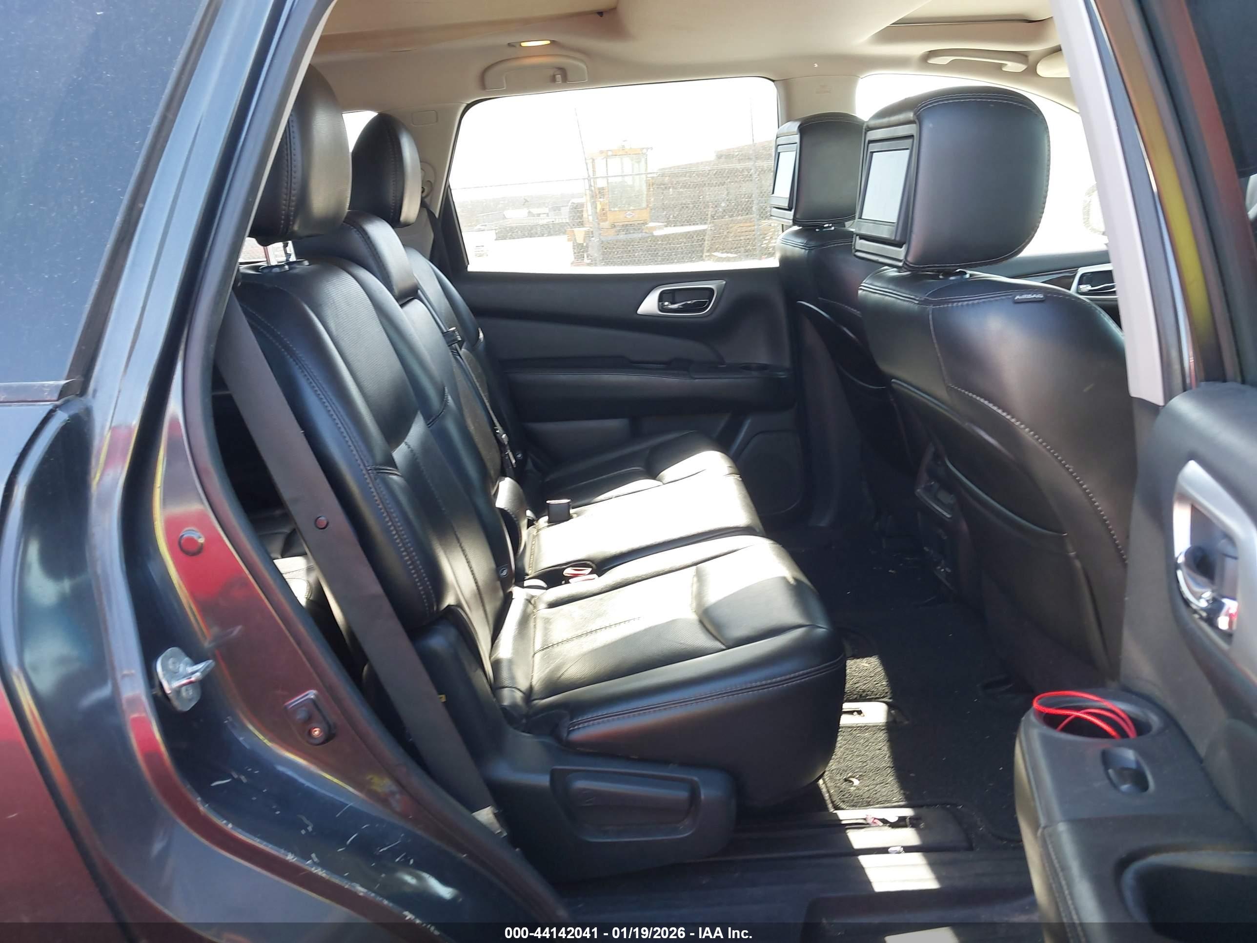 NISSAN PATHFINDER image 8