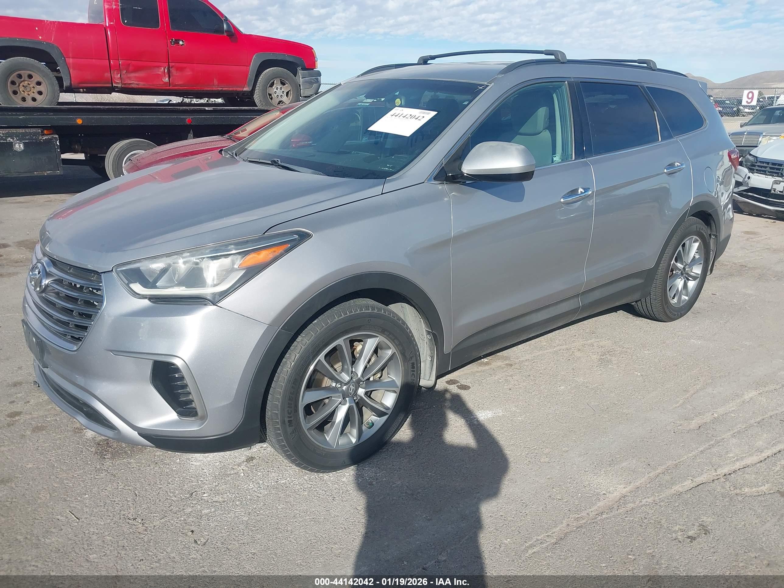 HYUNDAI SANTA image 2