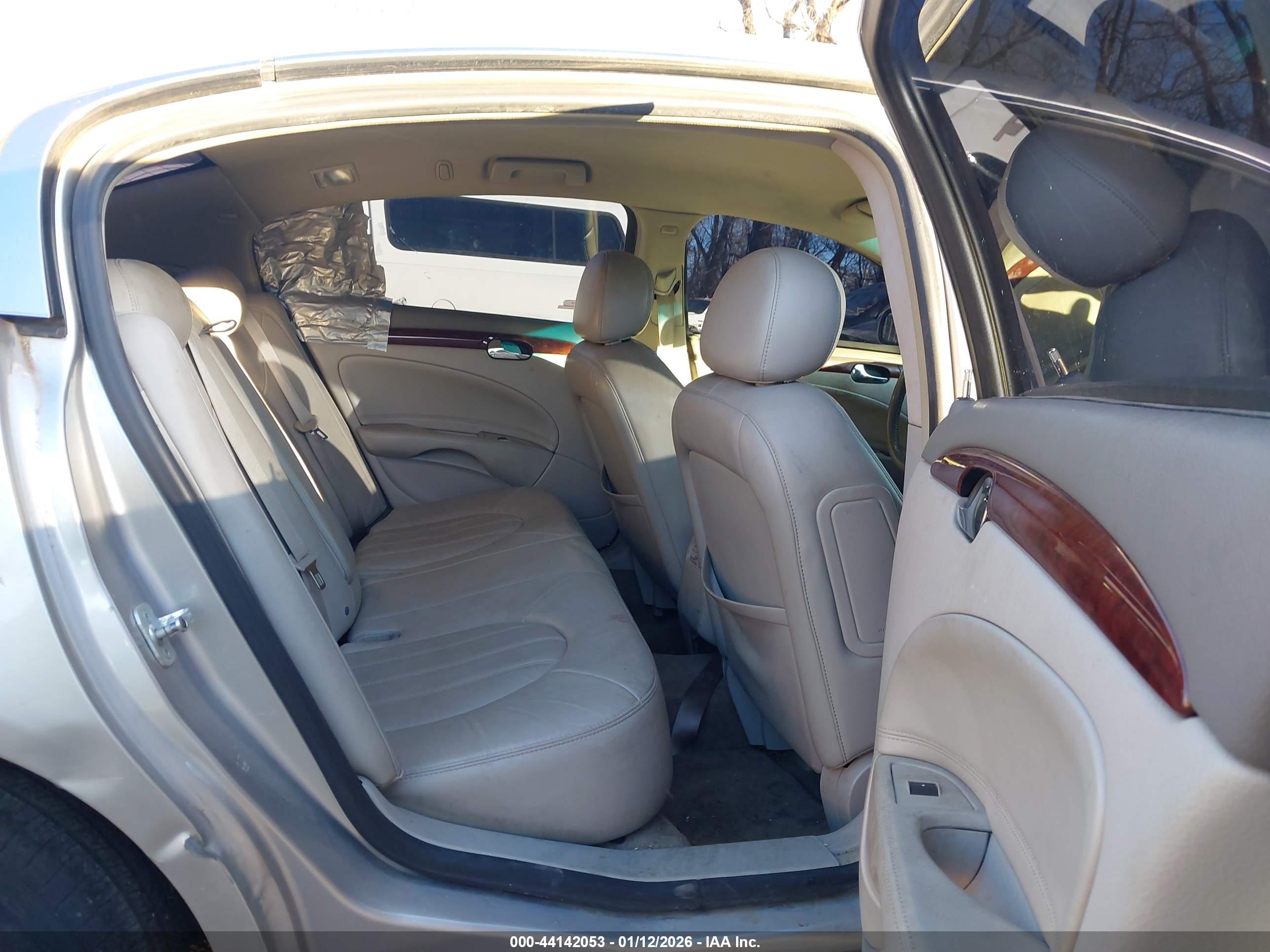 BUICK LUCERNE image 8
