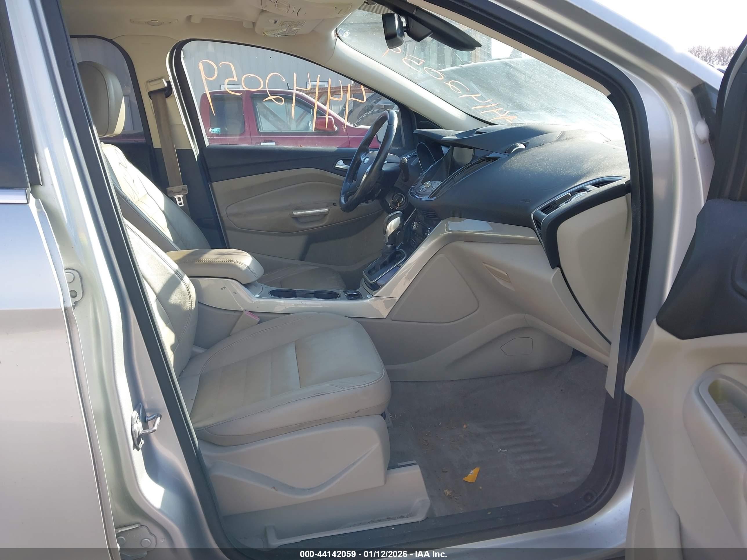 FORD ESCAPE image 5