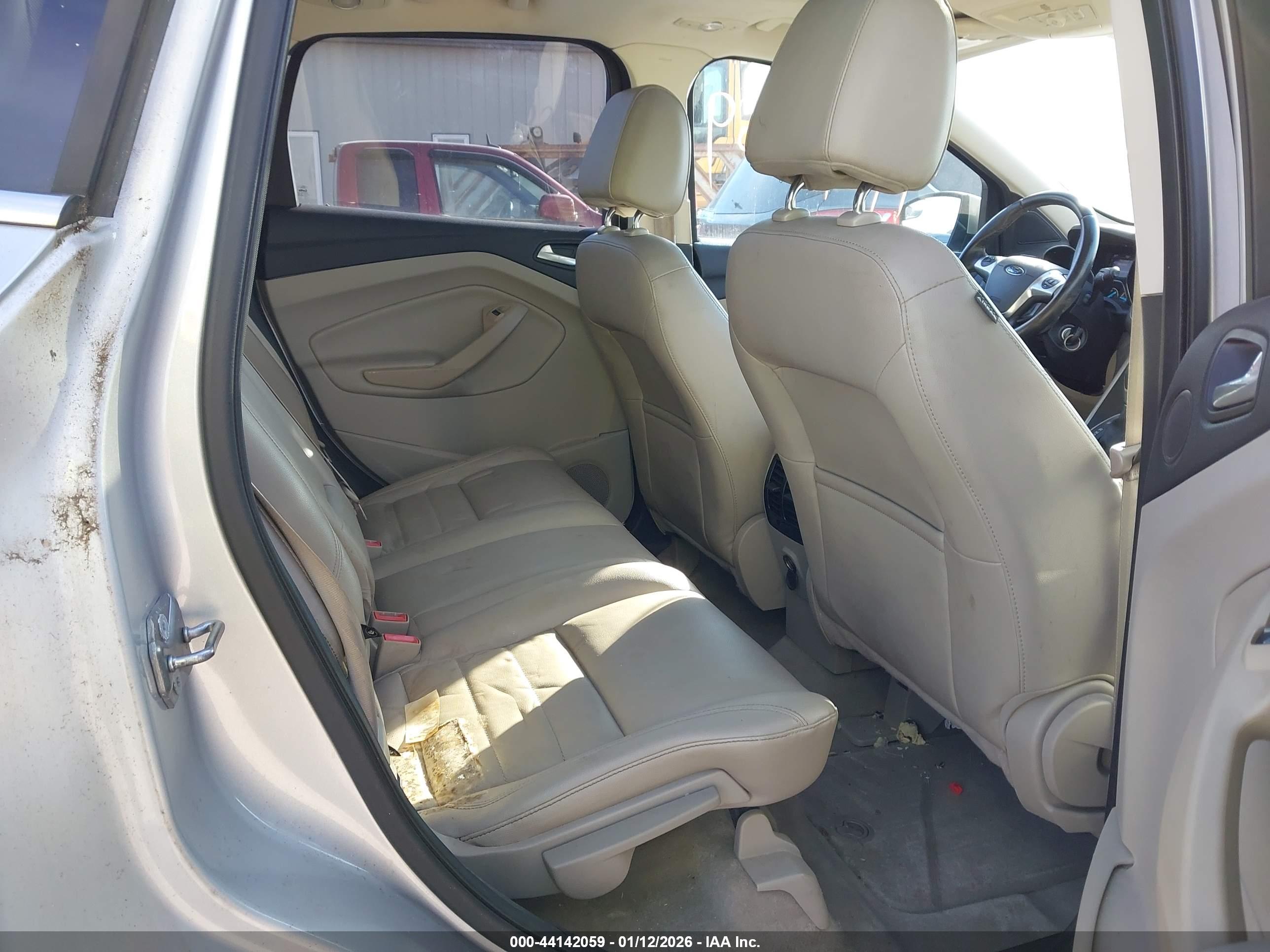 FORD ESCAPE image 8