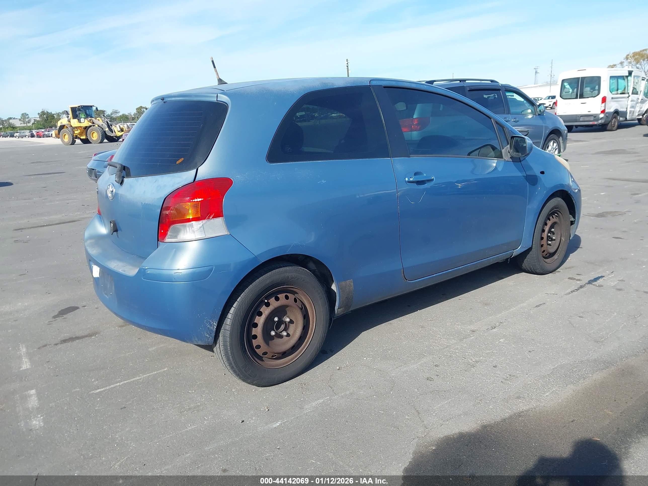 TOYOTA YARIS image 4