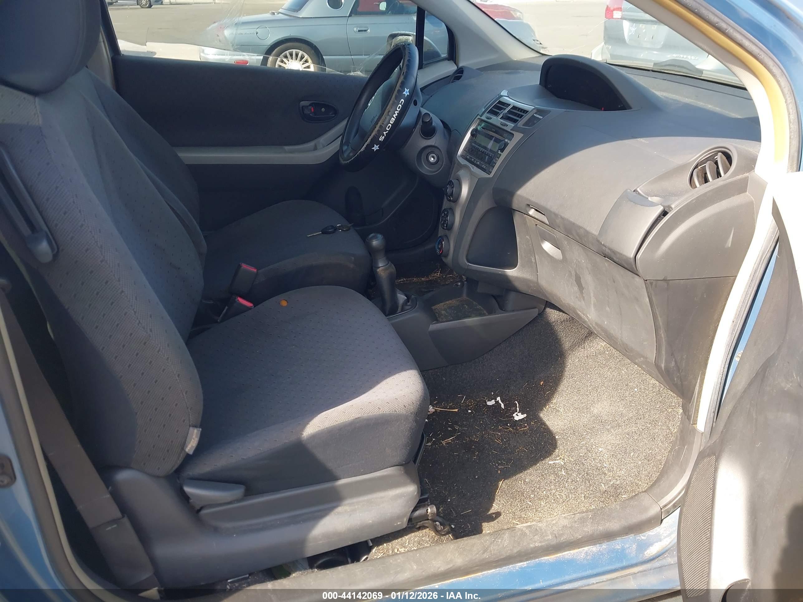TOYOTA YARIS image 5