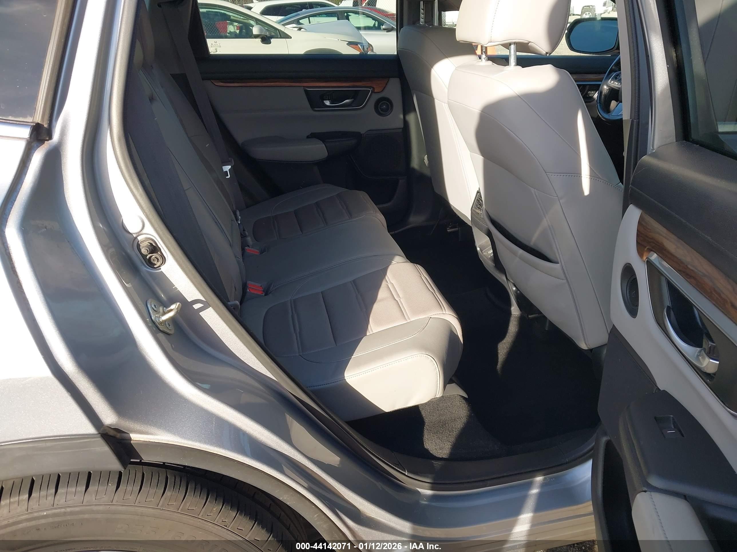 HONDA CR-V image 8
