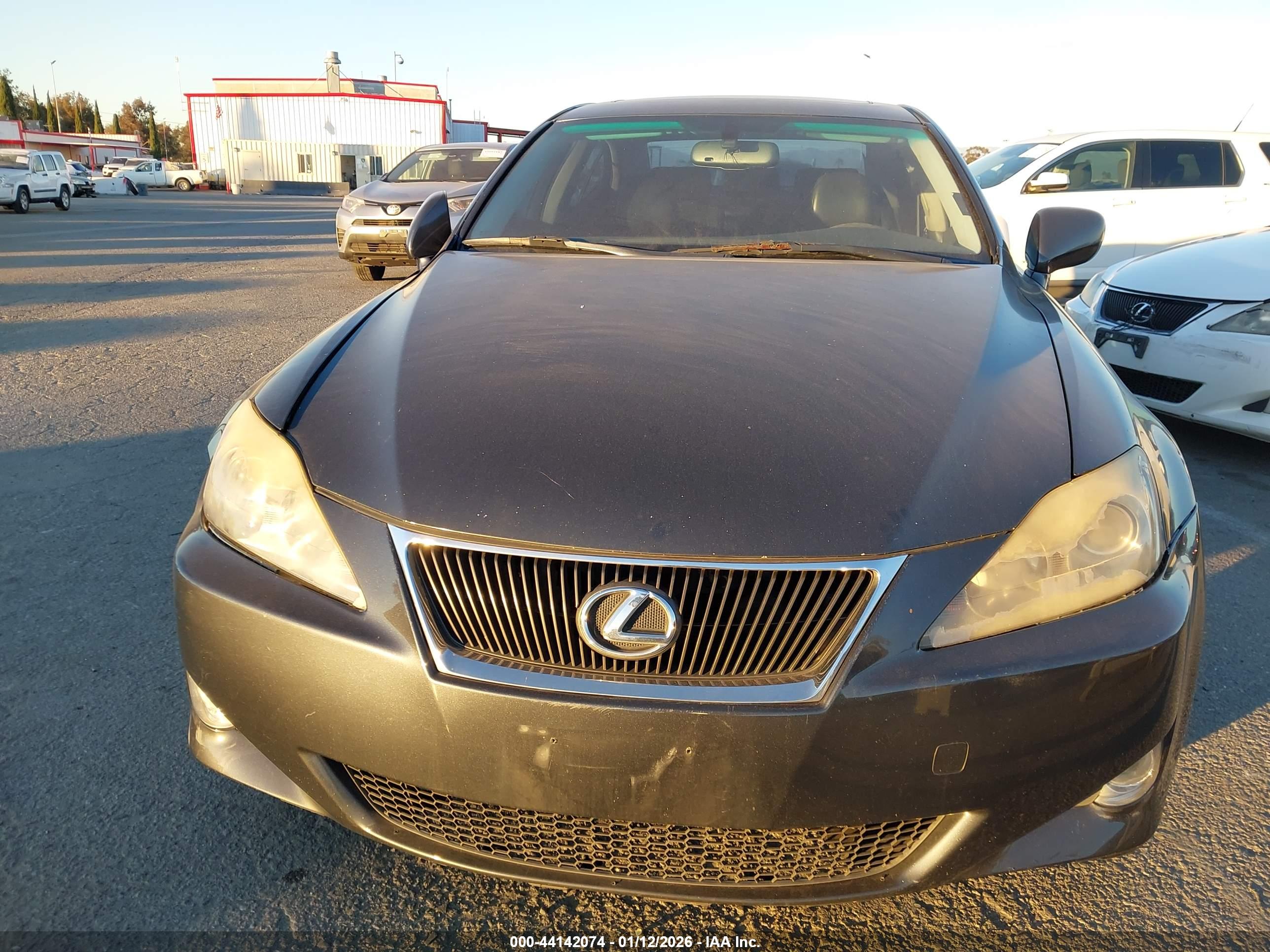 LEXUS IS image 6