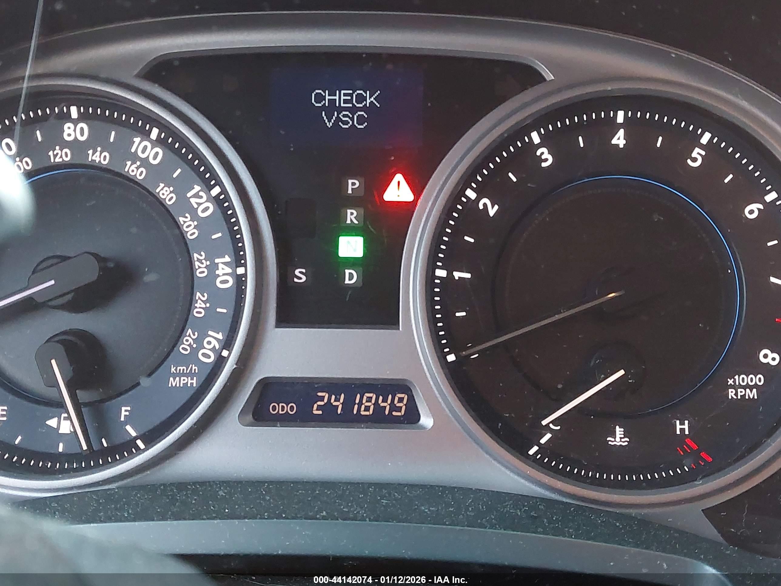 LEXUS IS image 7