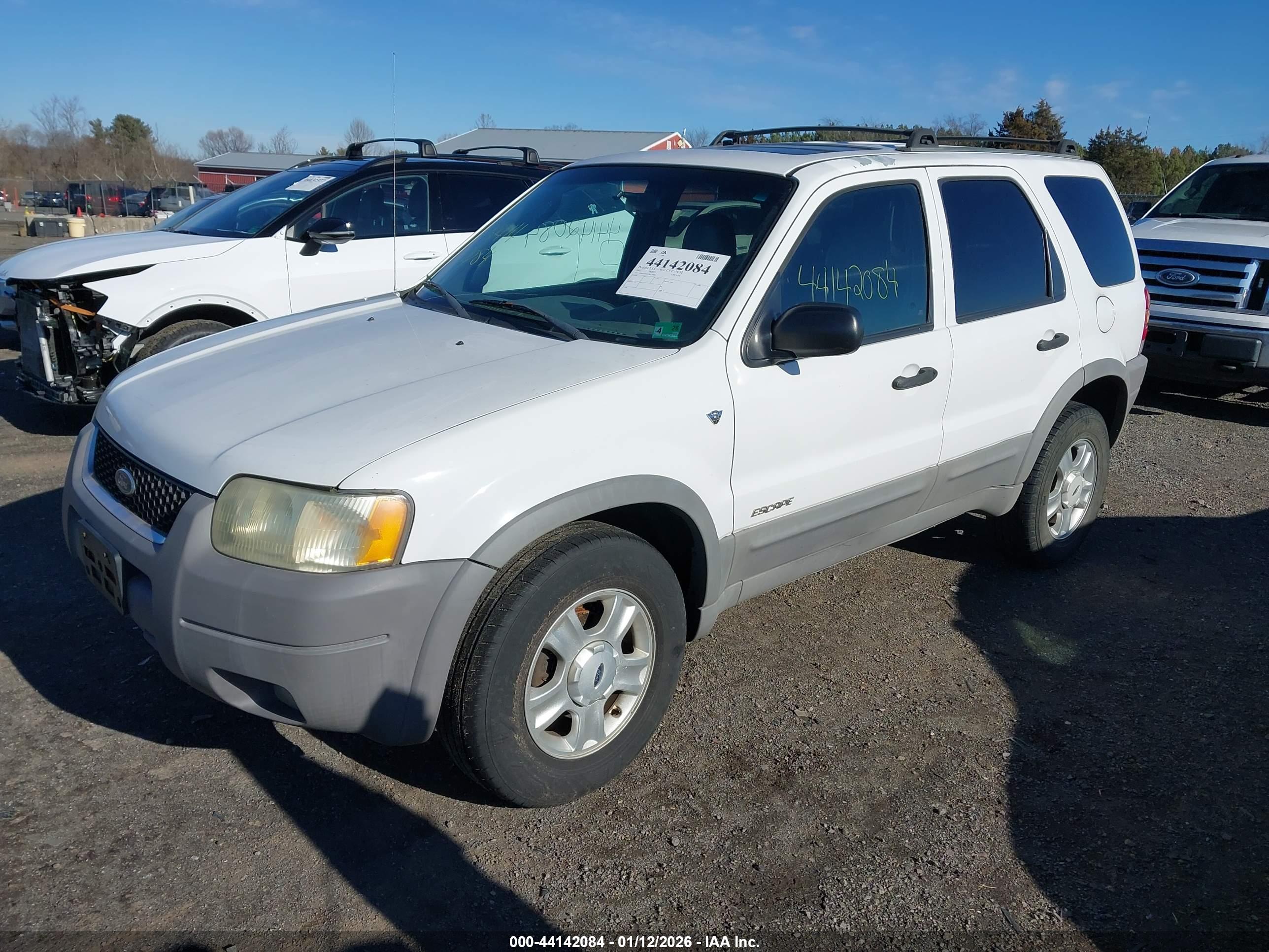 FORD ESCAPE image 2