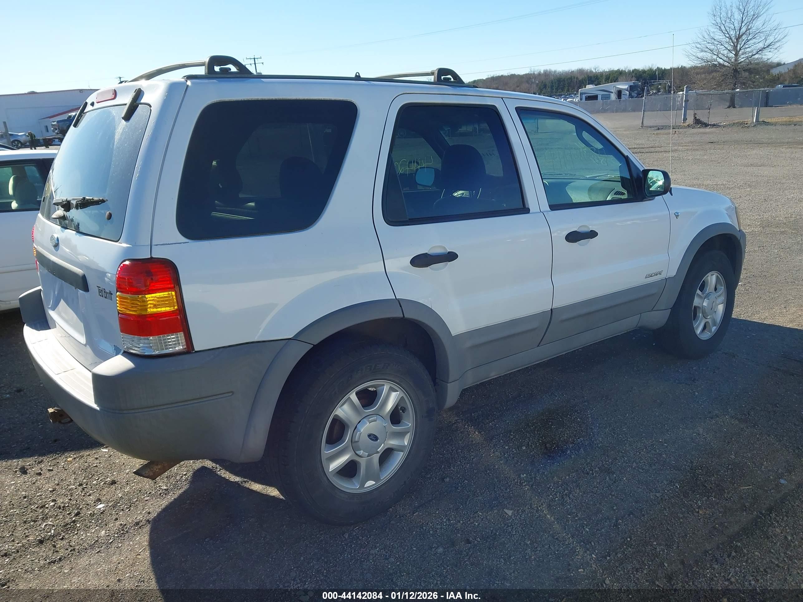 FORD ESCAPE image 4