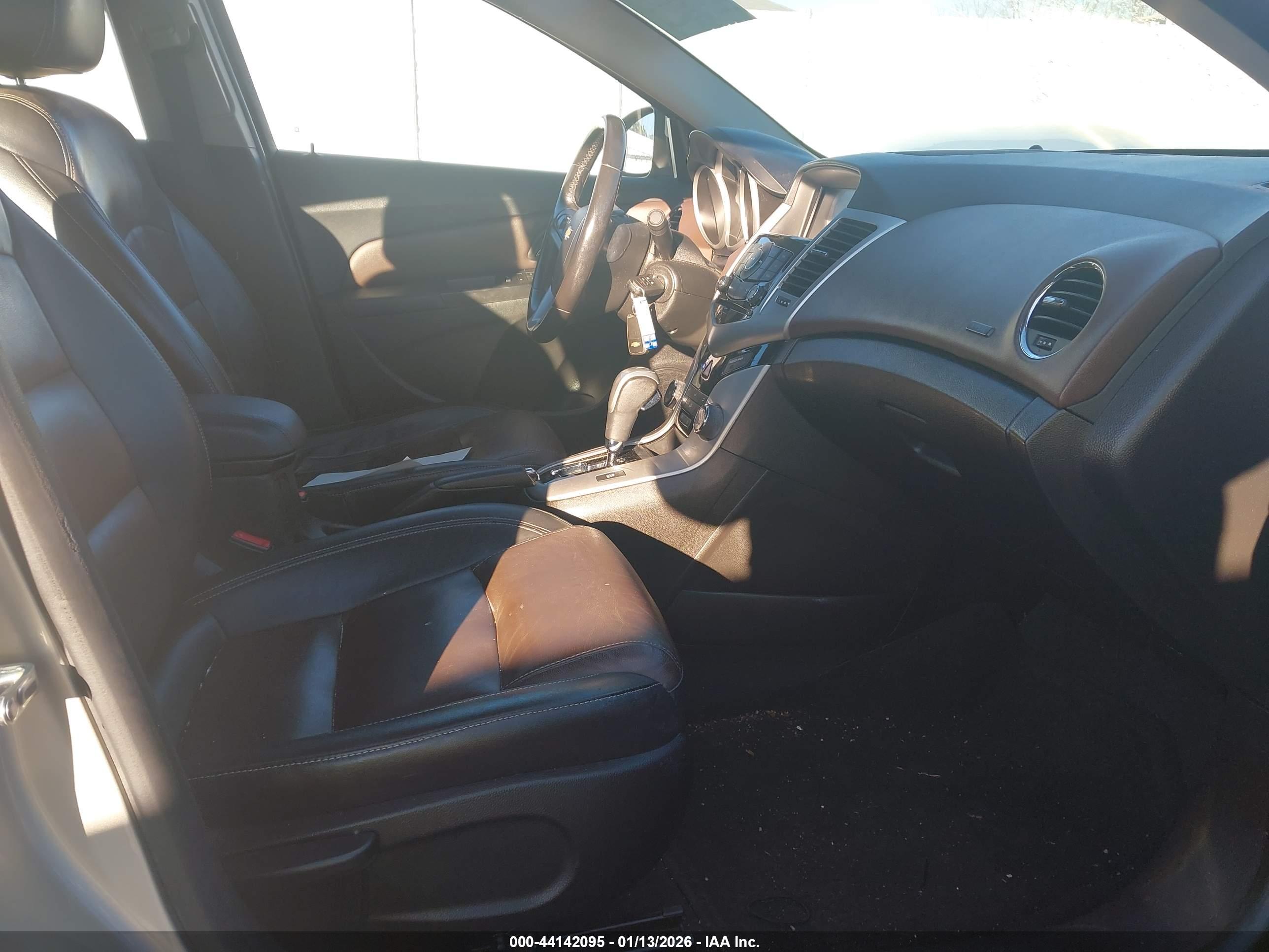 CHEVROLET CRUZE image 5
