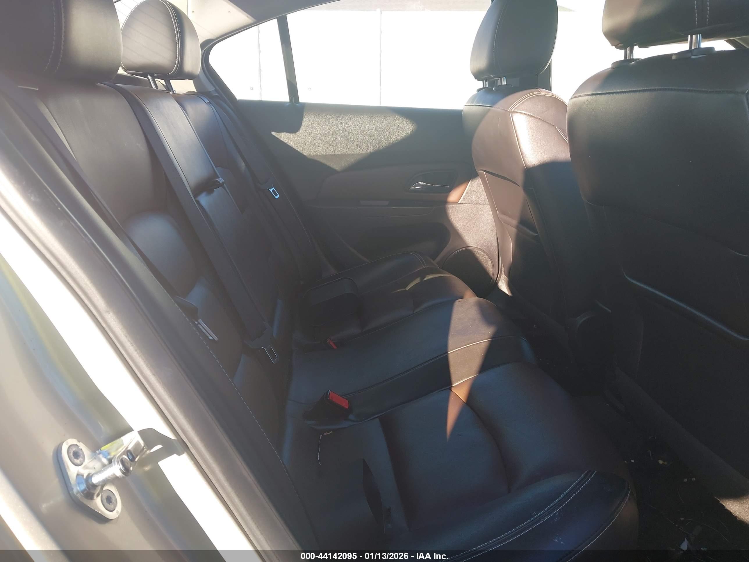 CHEVROLET CRUZE image 8