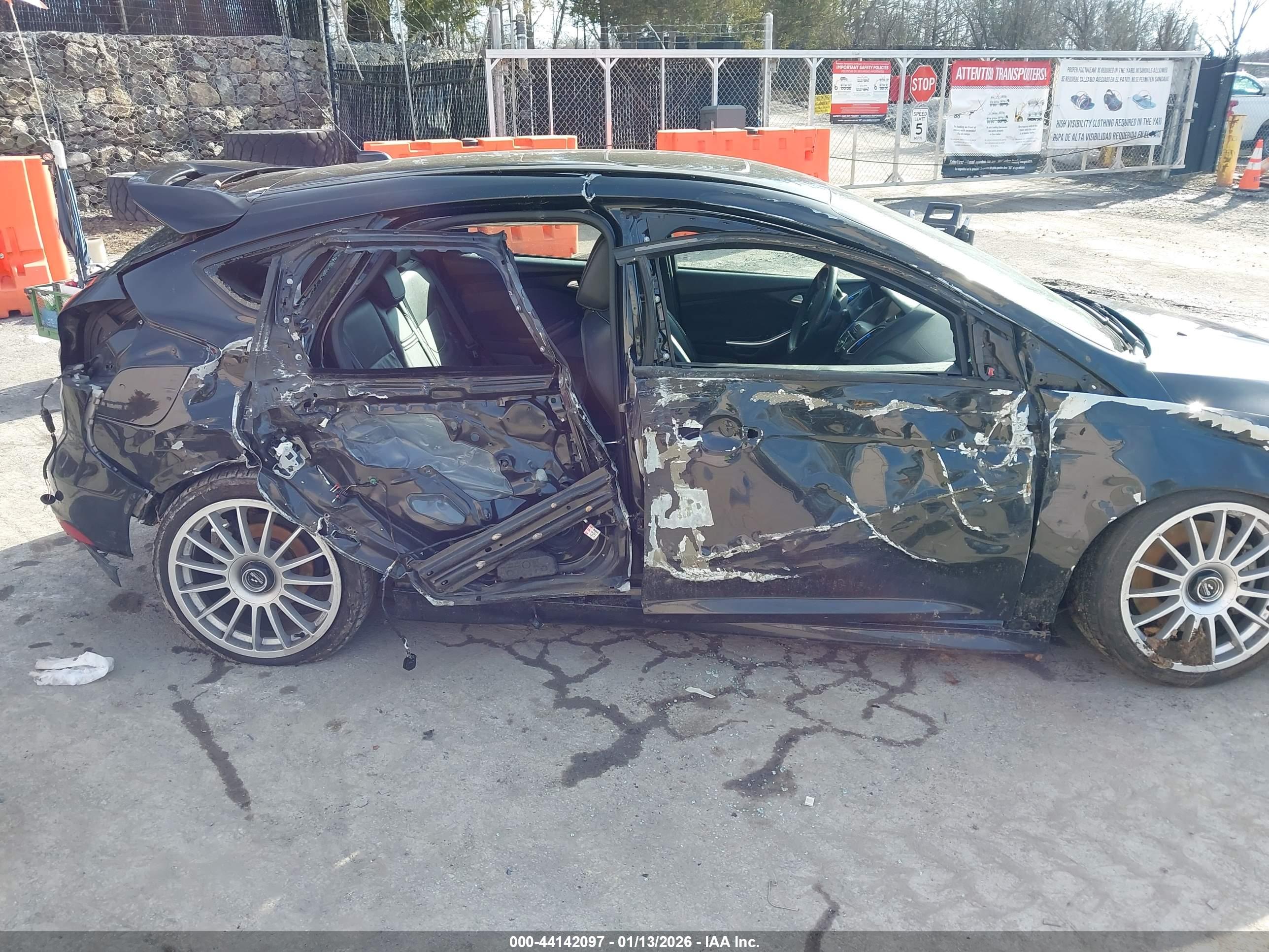 FORD FOCUS image 6