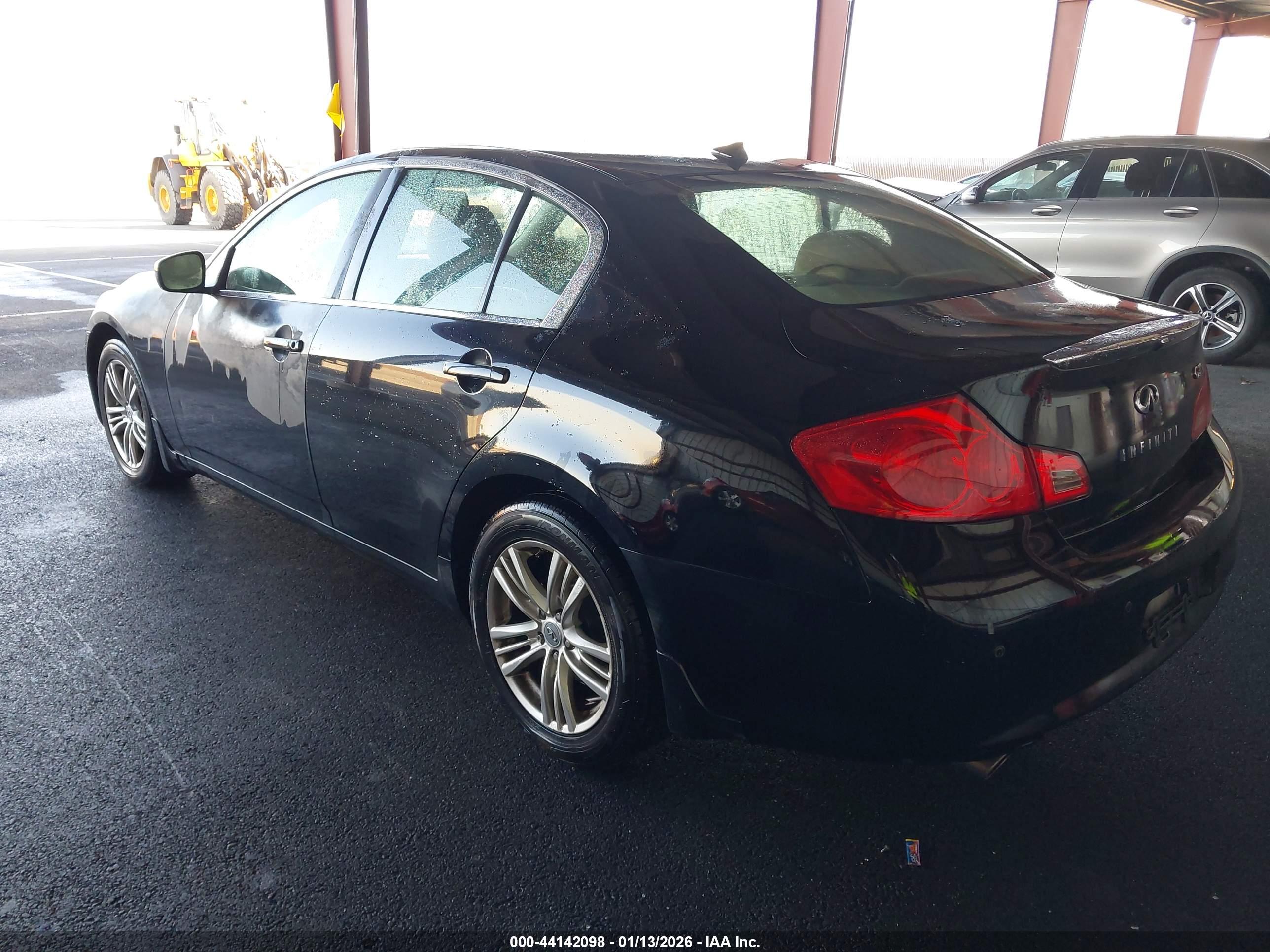 INFINITI G37X image 3