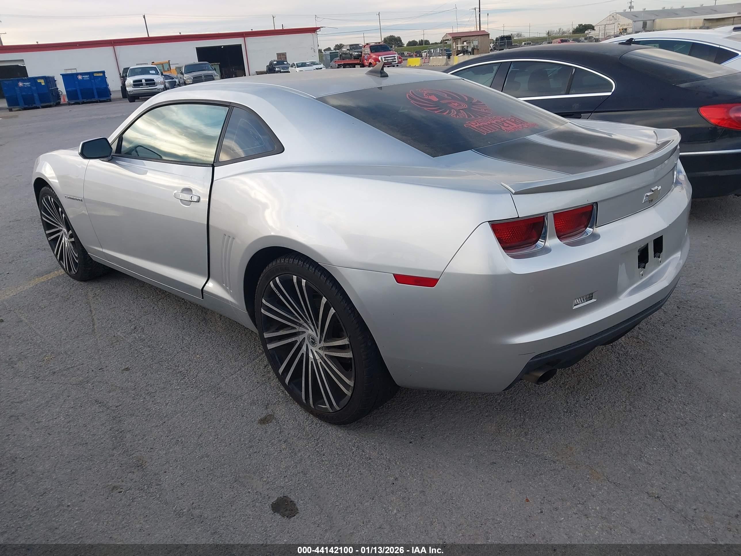 CHEVROLET CAMARO image 3