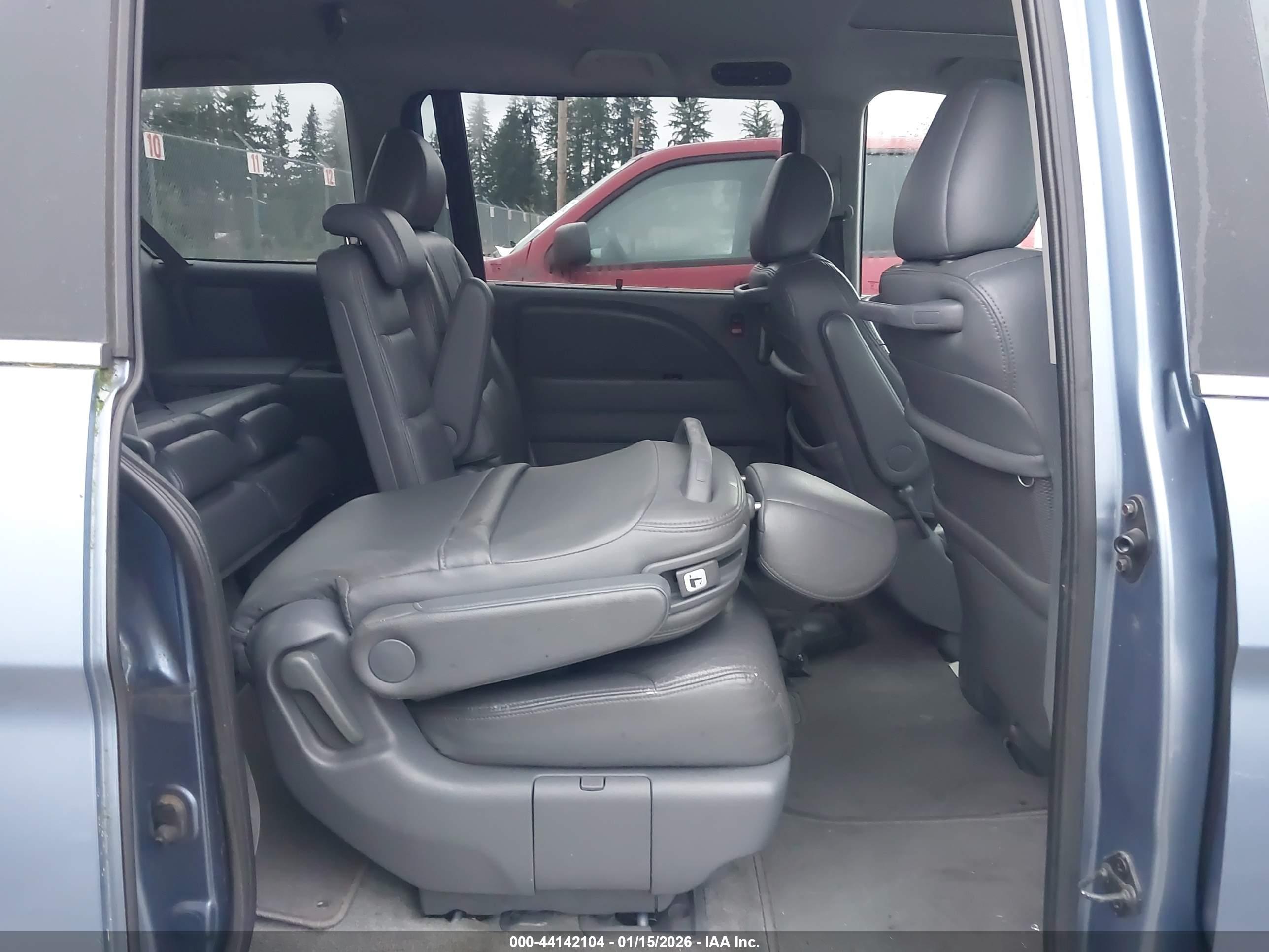 HONDA ODYSSEY image 8