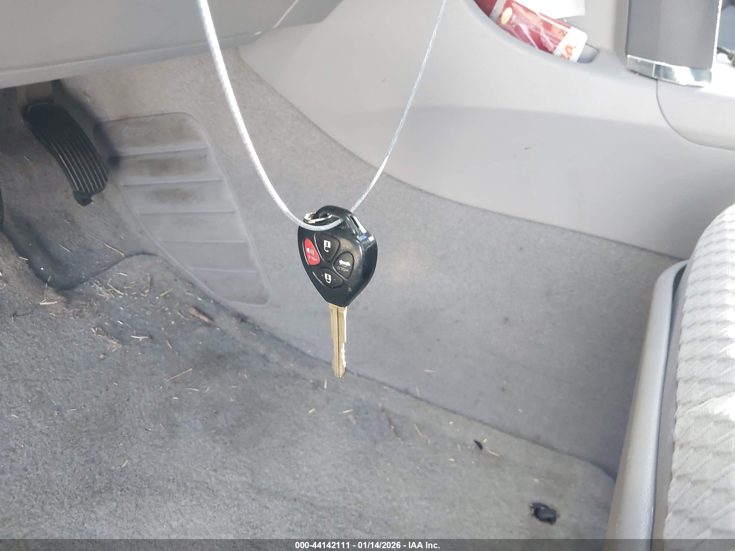 TOYOTA CAMRY image 11