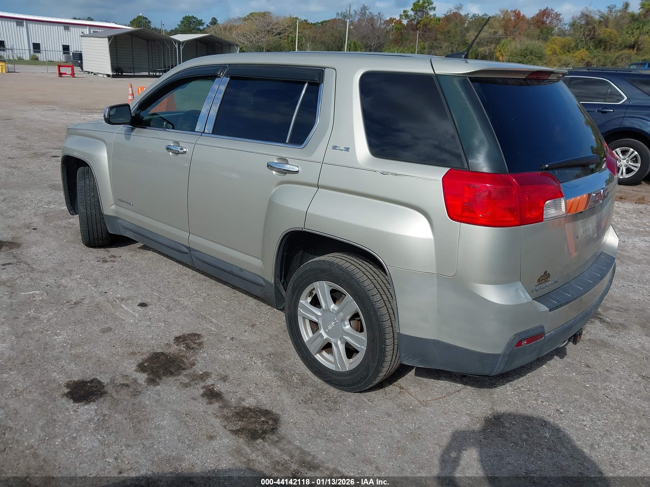 GMC TERRAIN image 3