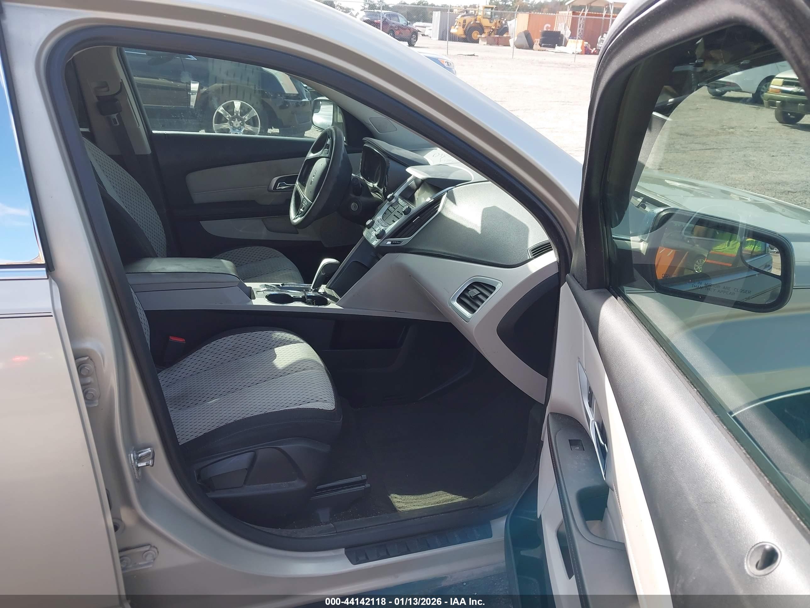 GMC TERRAIN image 5