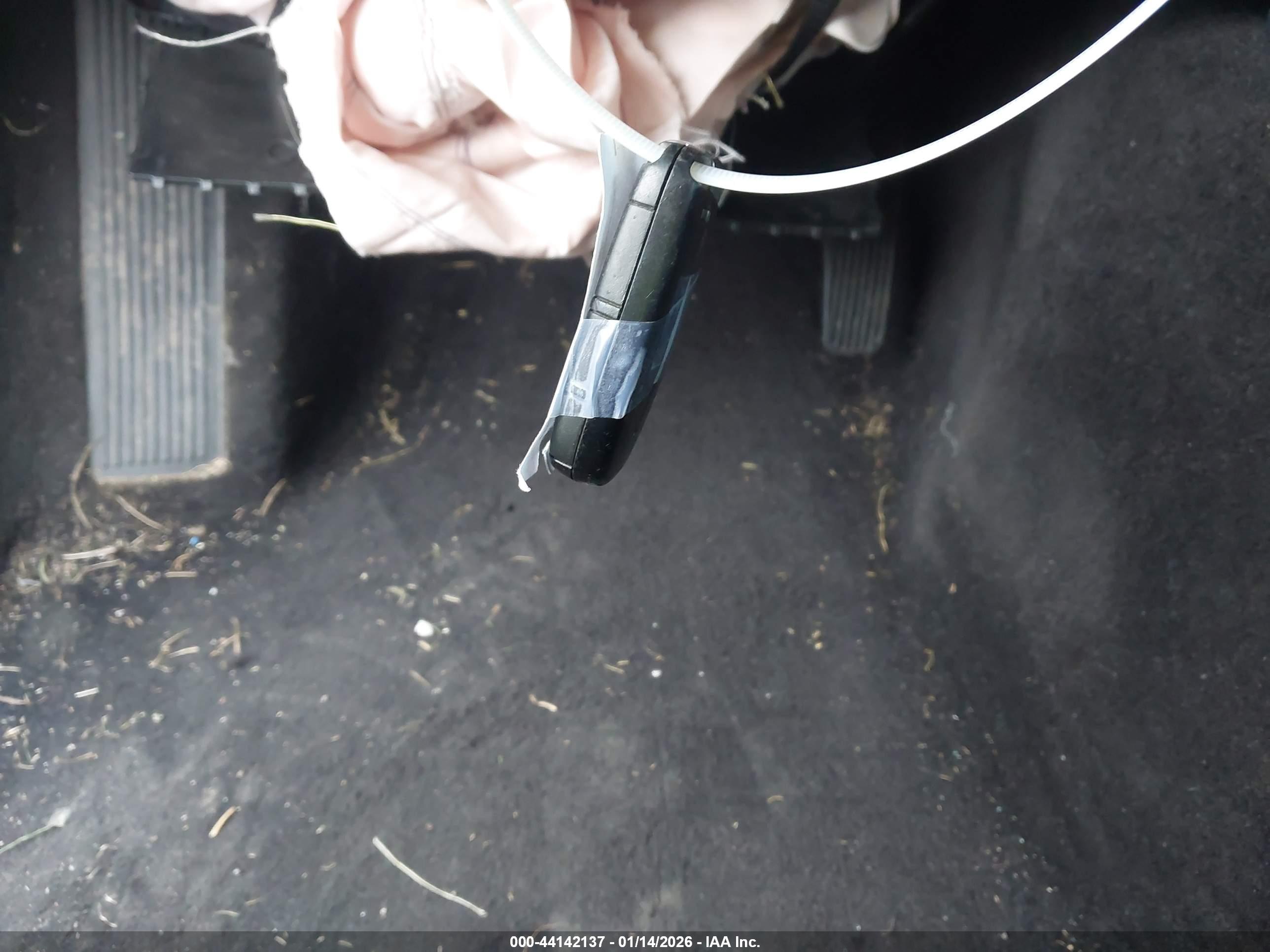 CHRYSLER 300 image 11