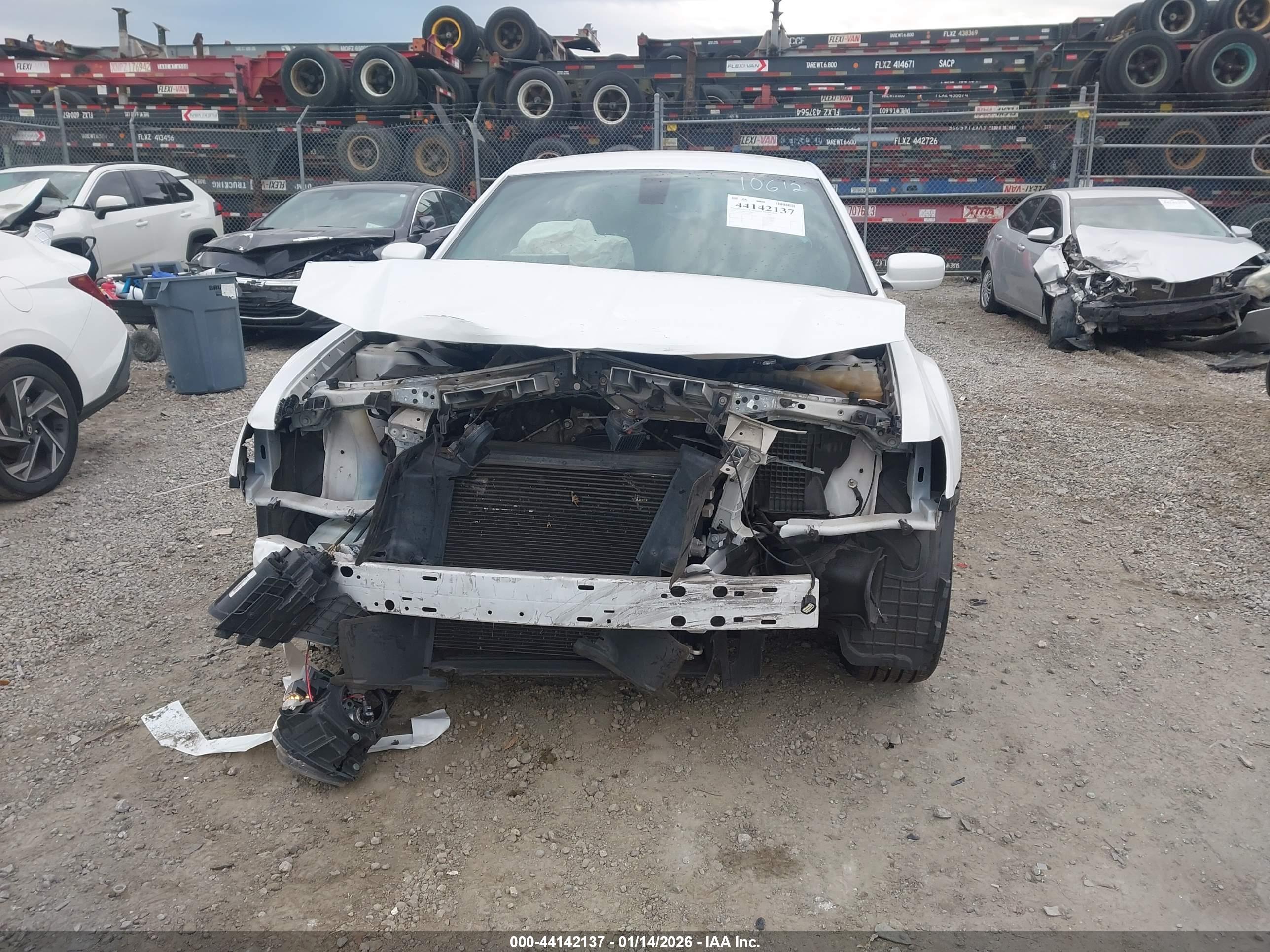 CHRYSLER 300 image 6