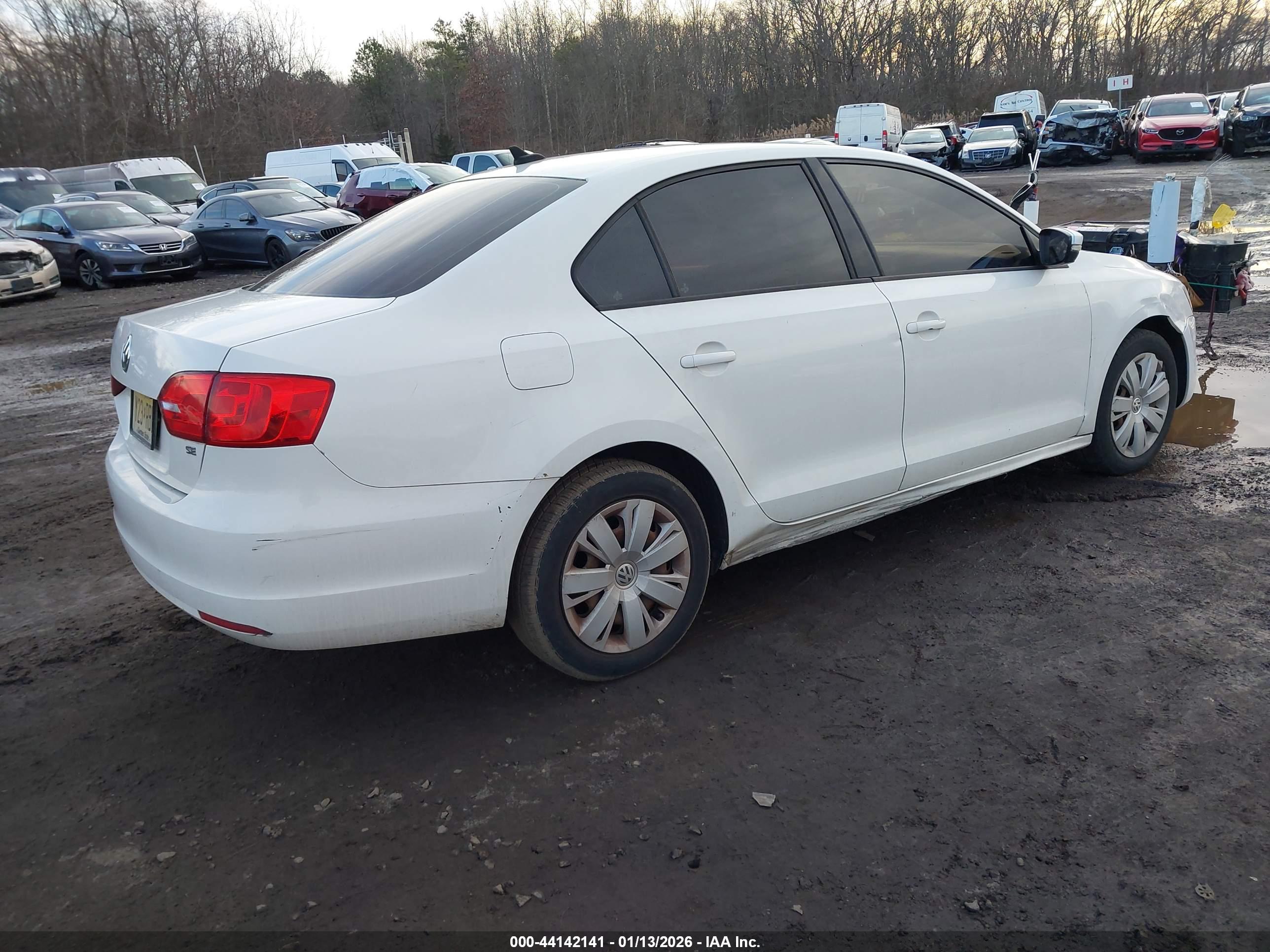 VOLKSWAGEN JETTA image 4