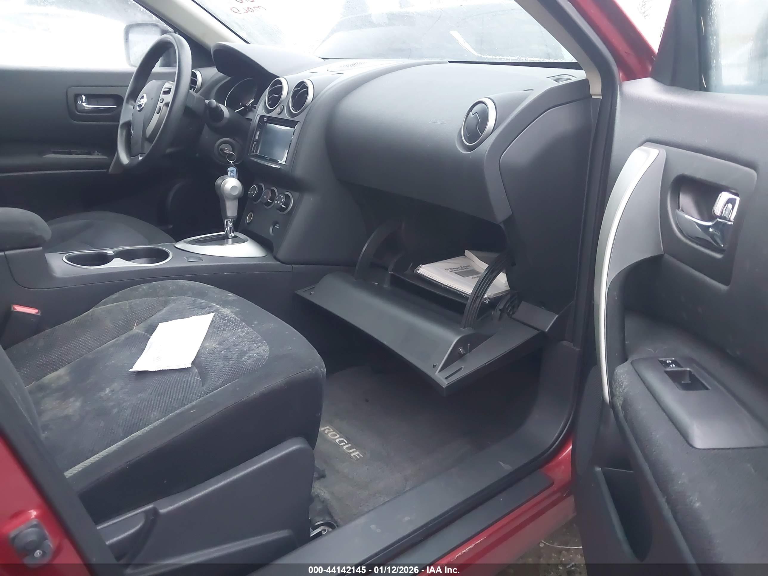 NISSAN ROGUE image 5